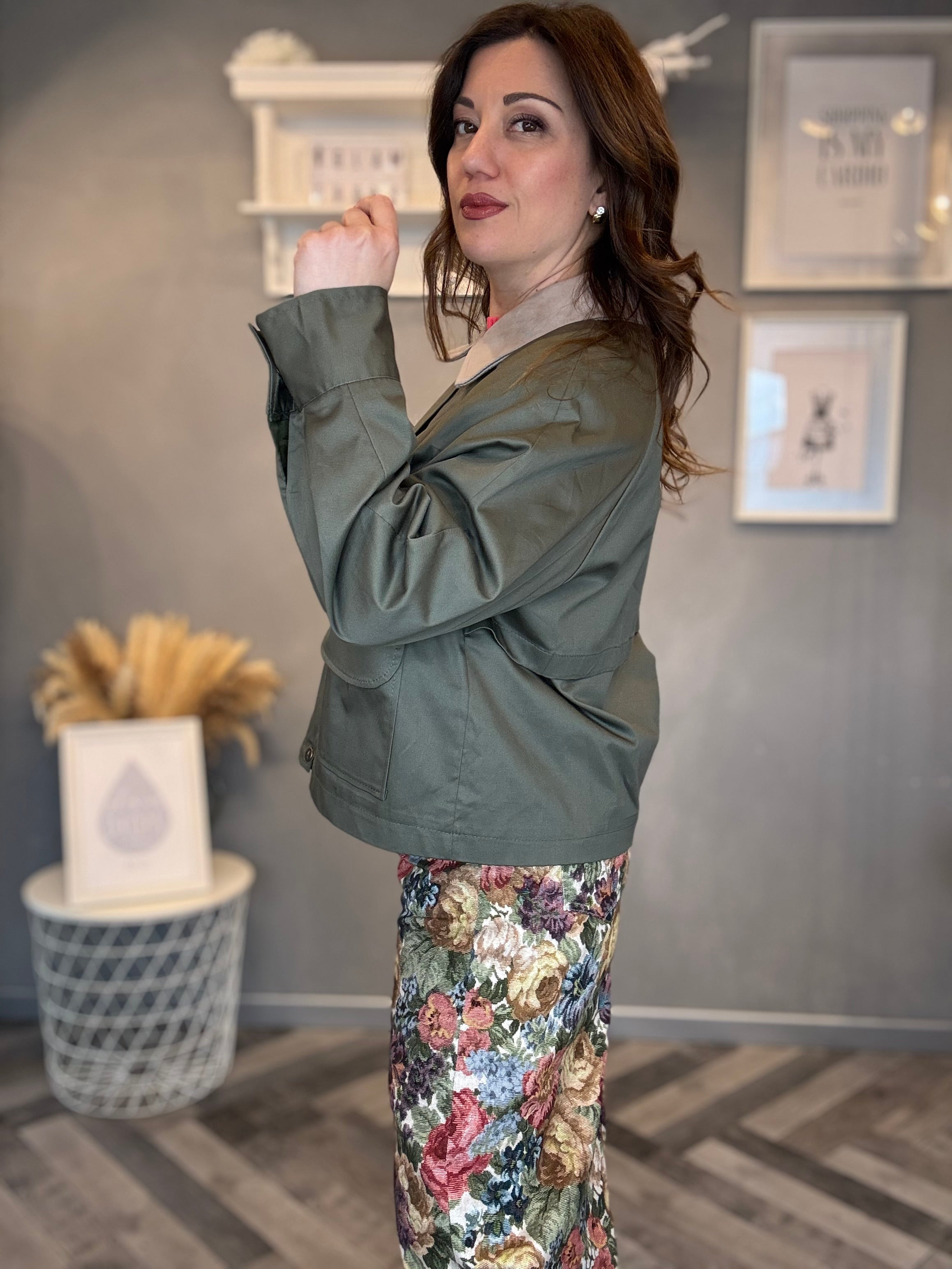 Bomber militare con colletto eco suede sabbia