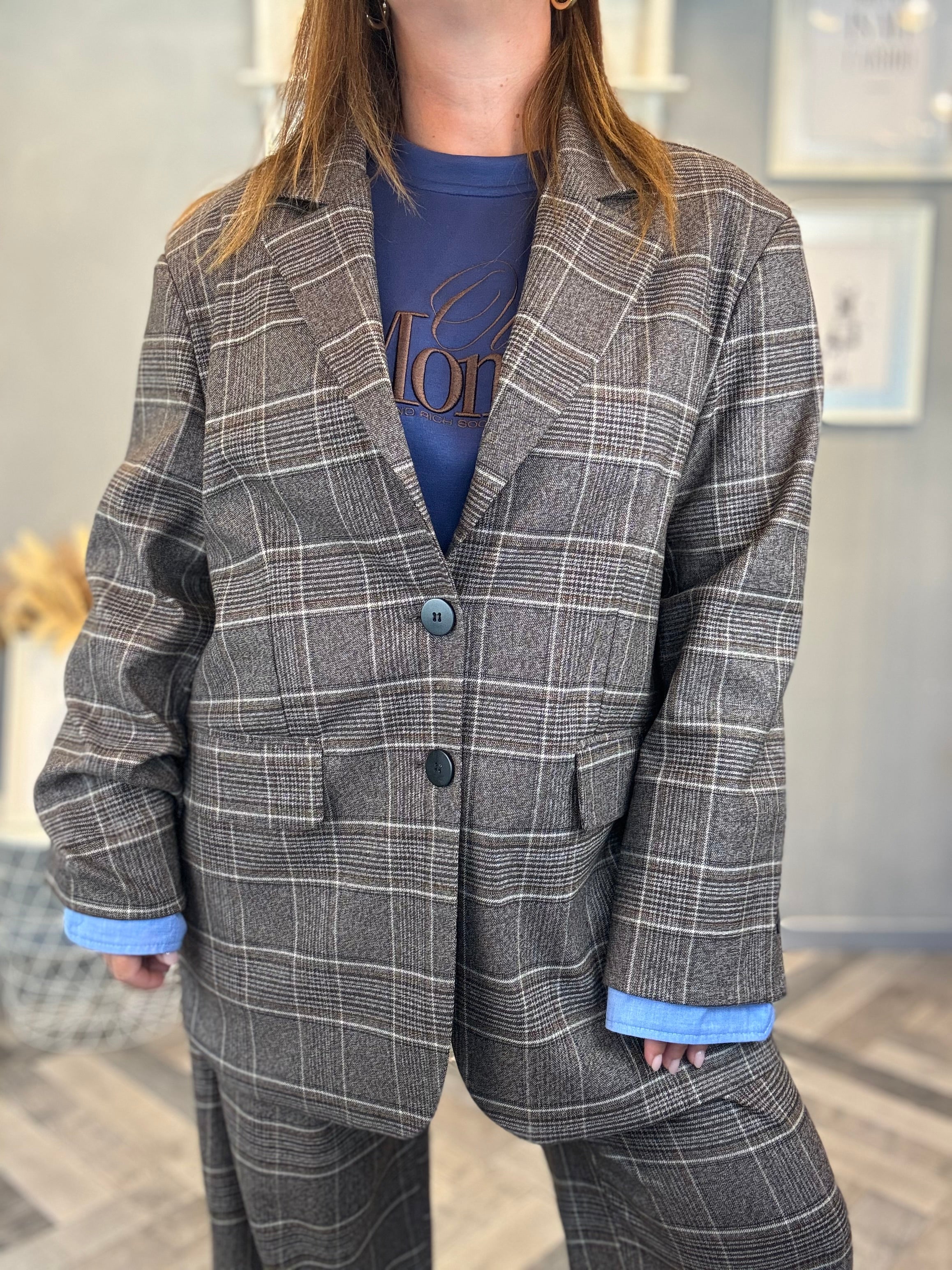 Lumina blazer marrone a quadri con polsino camicia