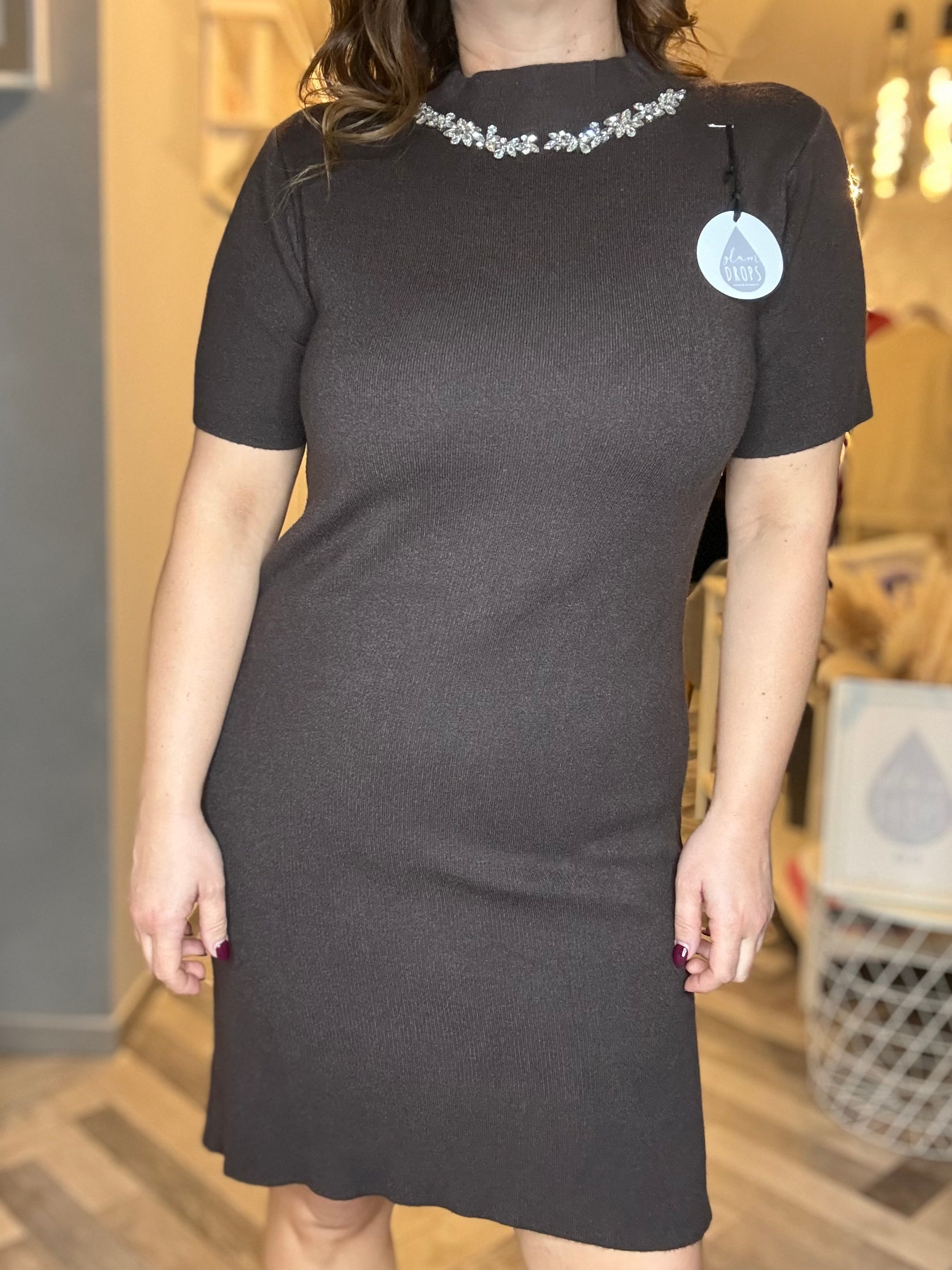 Abito punto Milano cabochon al collo