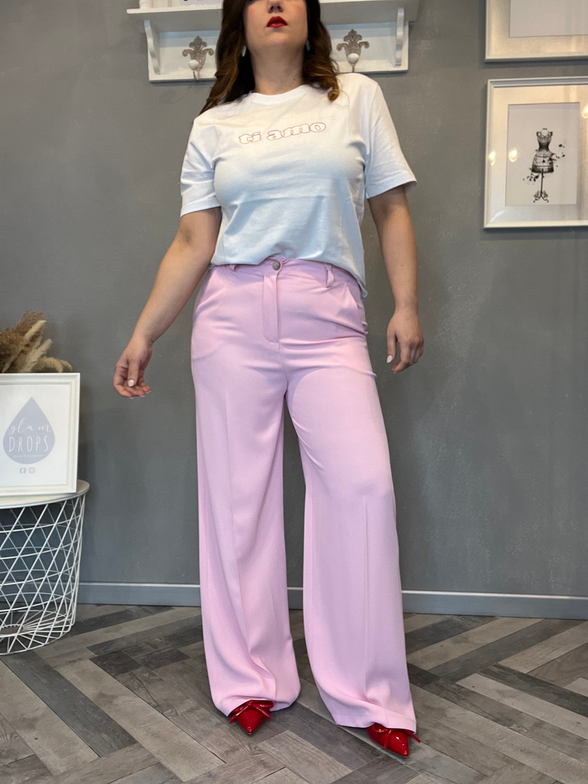 Pantalone a gamba larga a vita alta