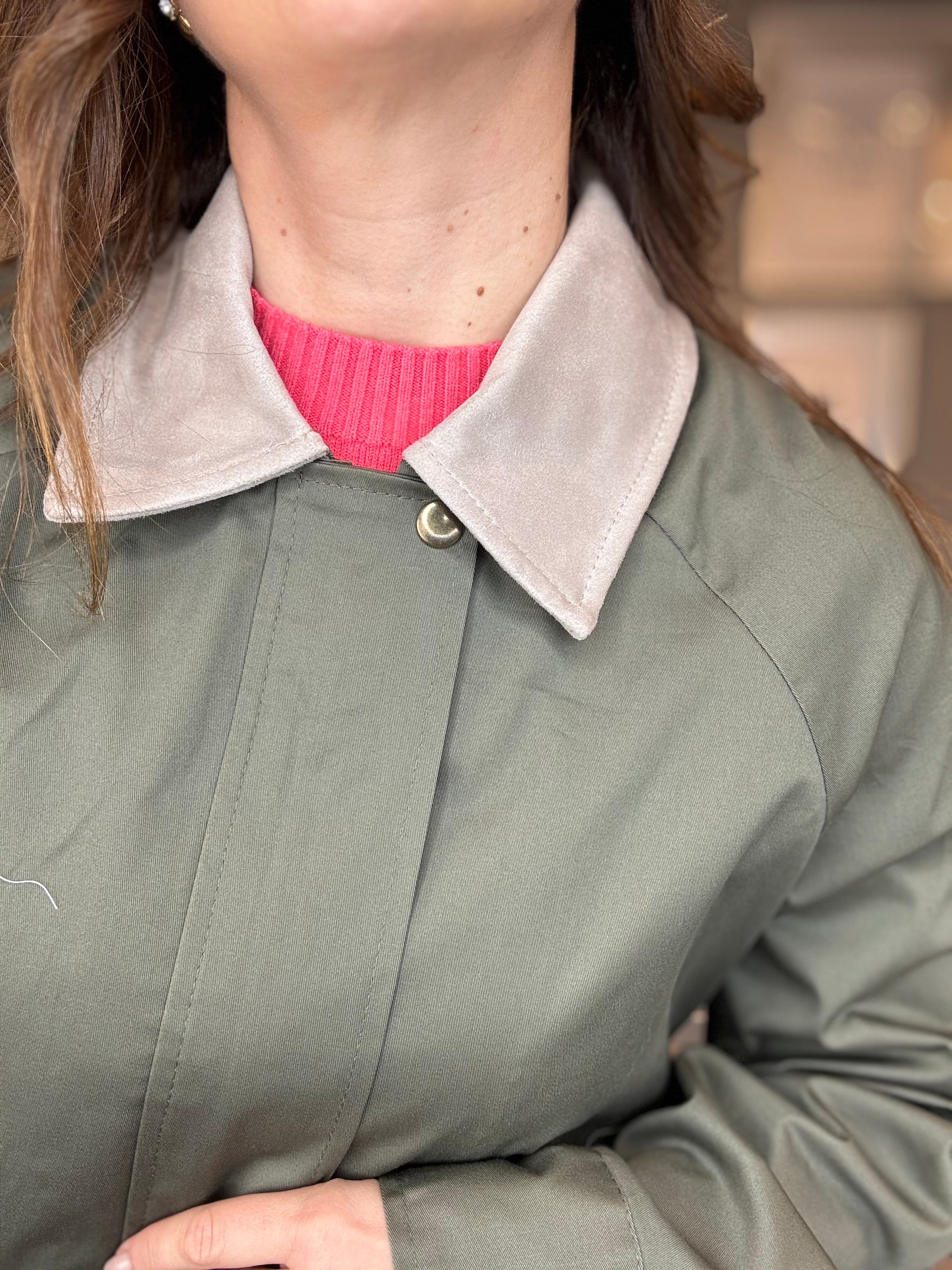 Bomber militare con colletto eco suede sabbia