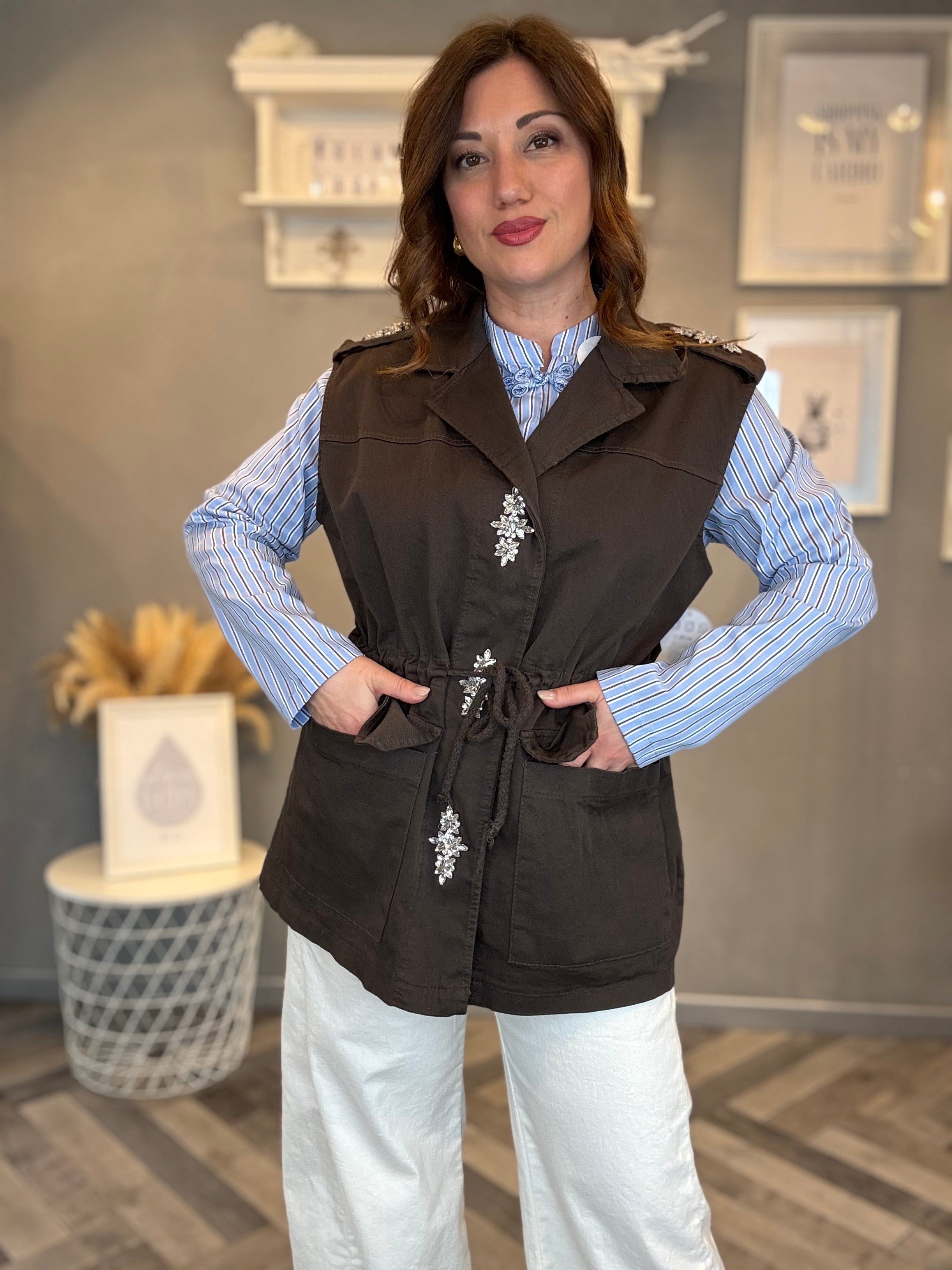 Gilet gioiello con cabochon moro