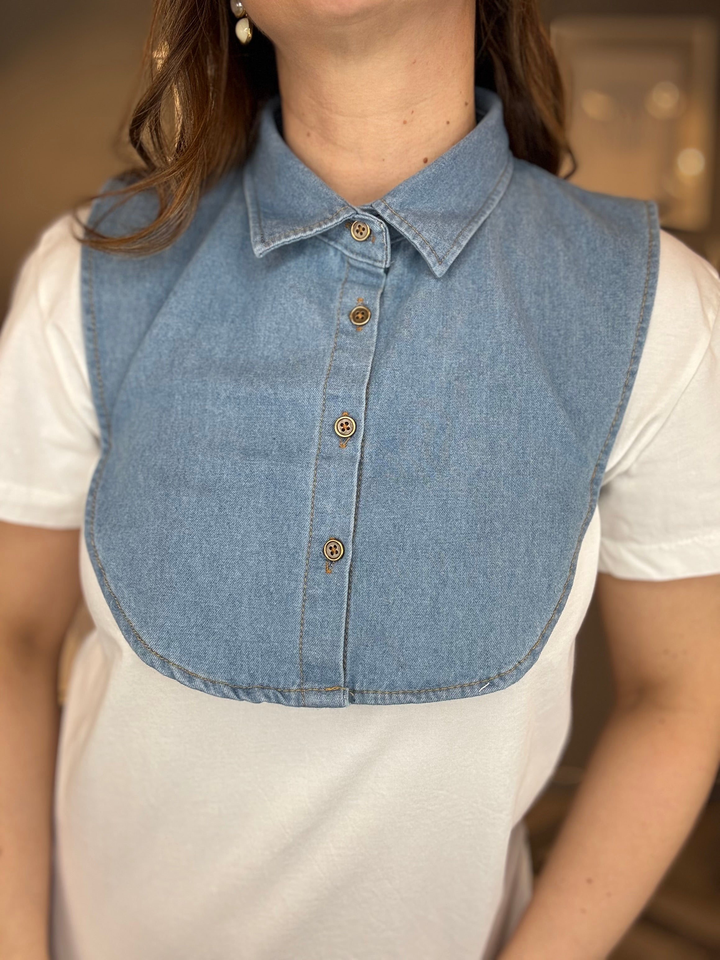 Finto colletto in denim