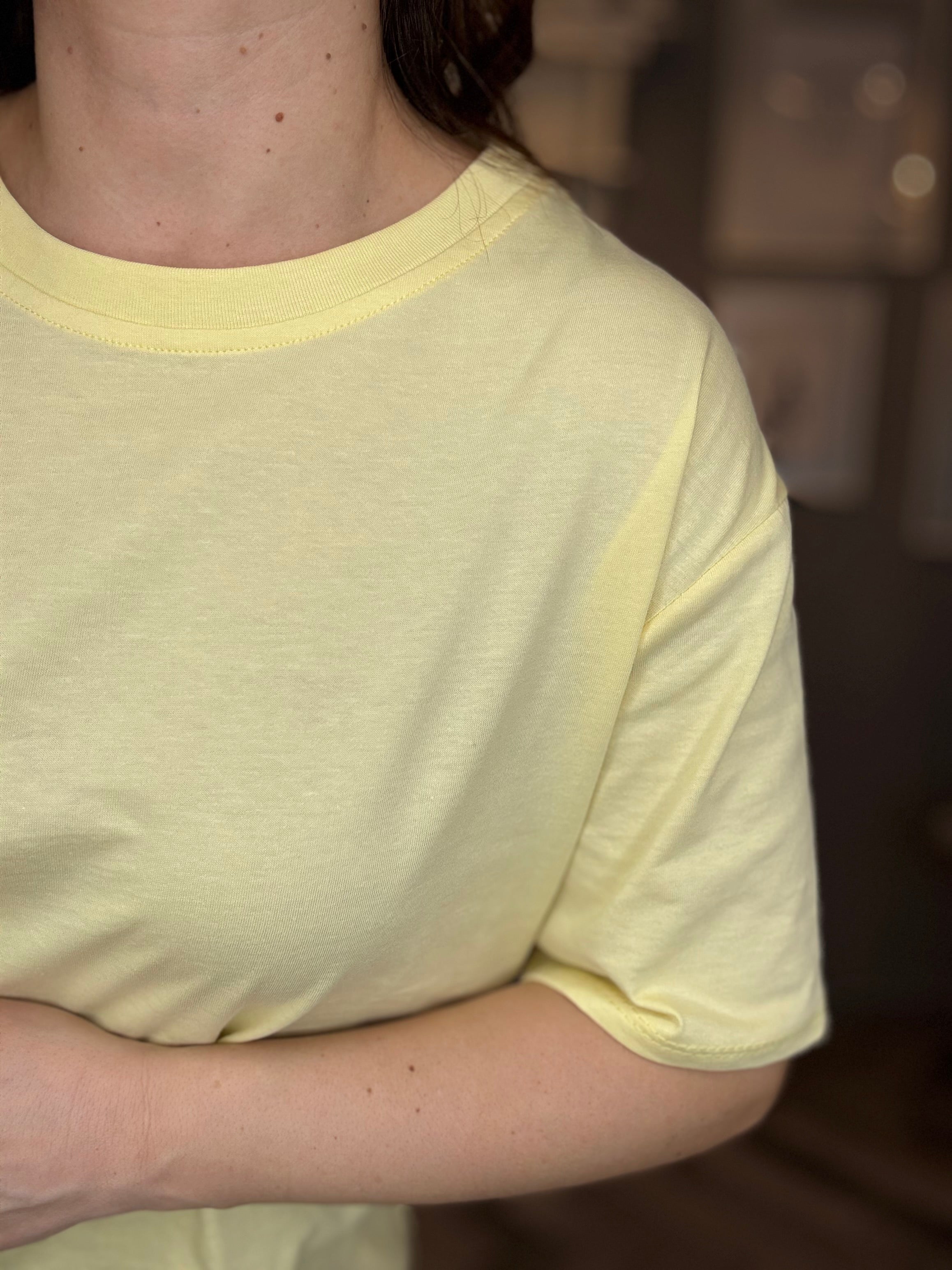 T-shirt soft basic giallo pastello
