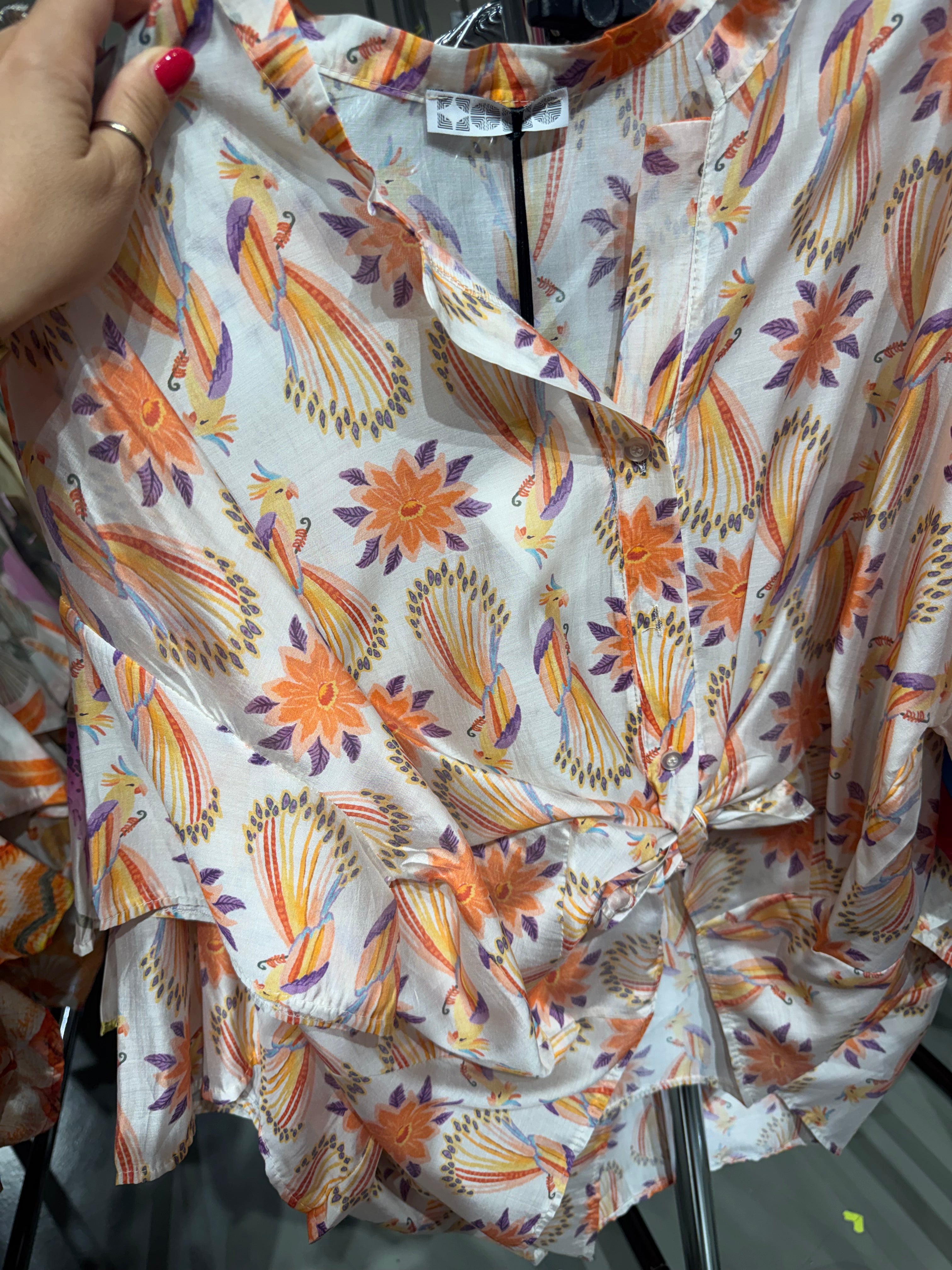 Camicia Isla Bonita fiori e pappagalli