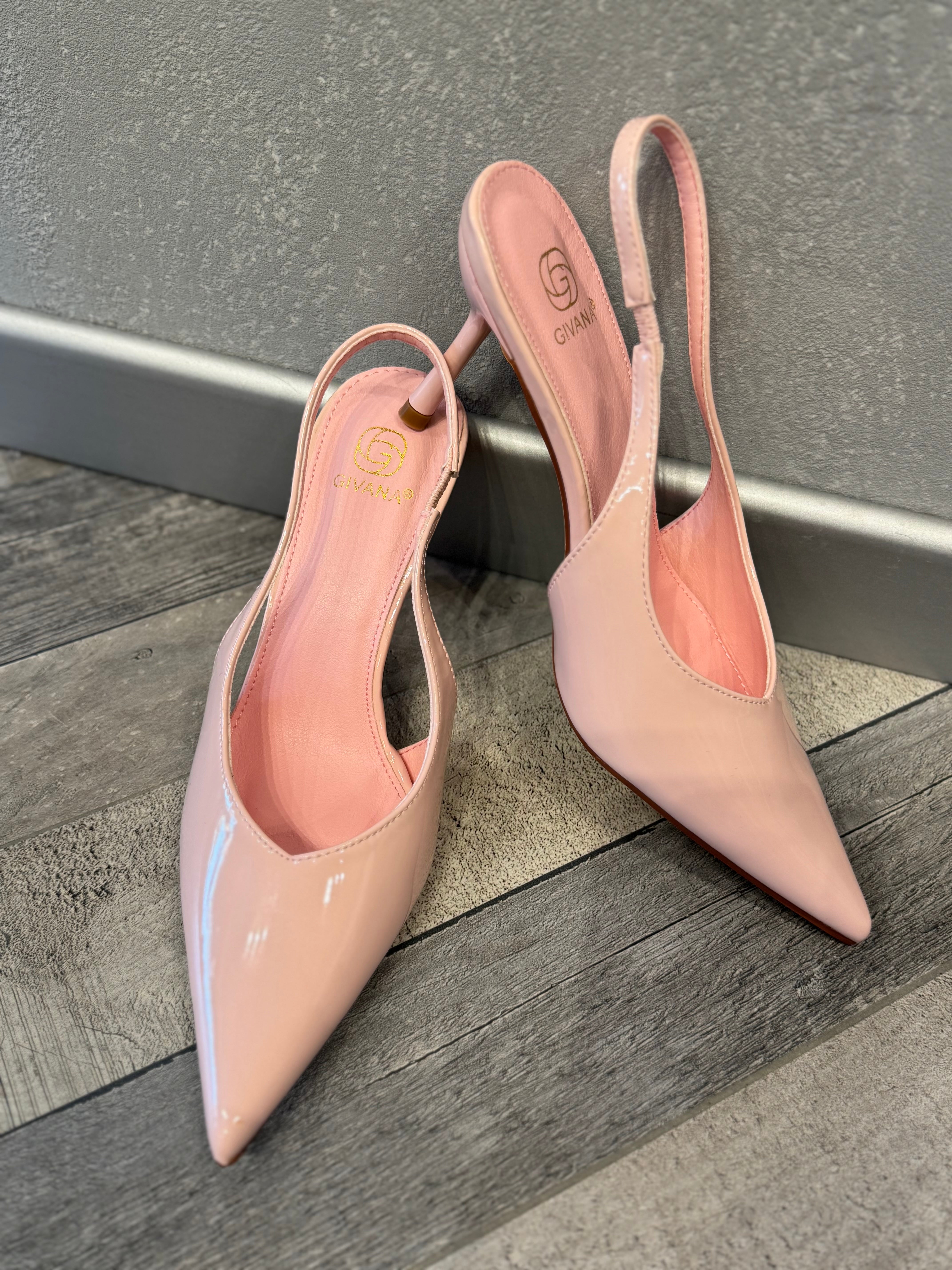 Slingback in vernice rosa pastello