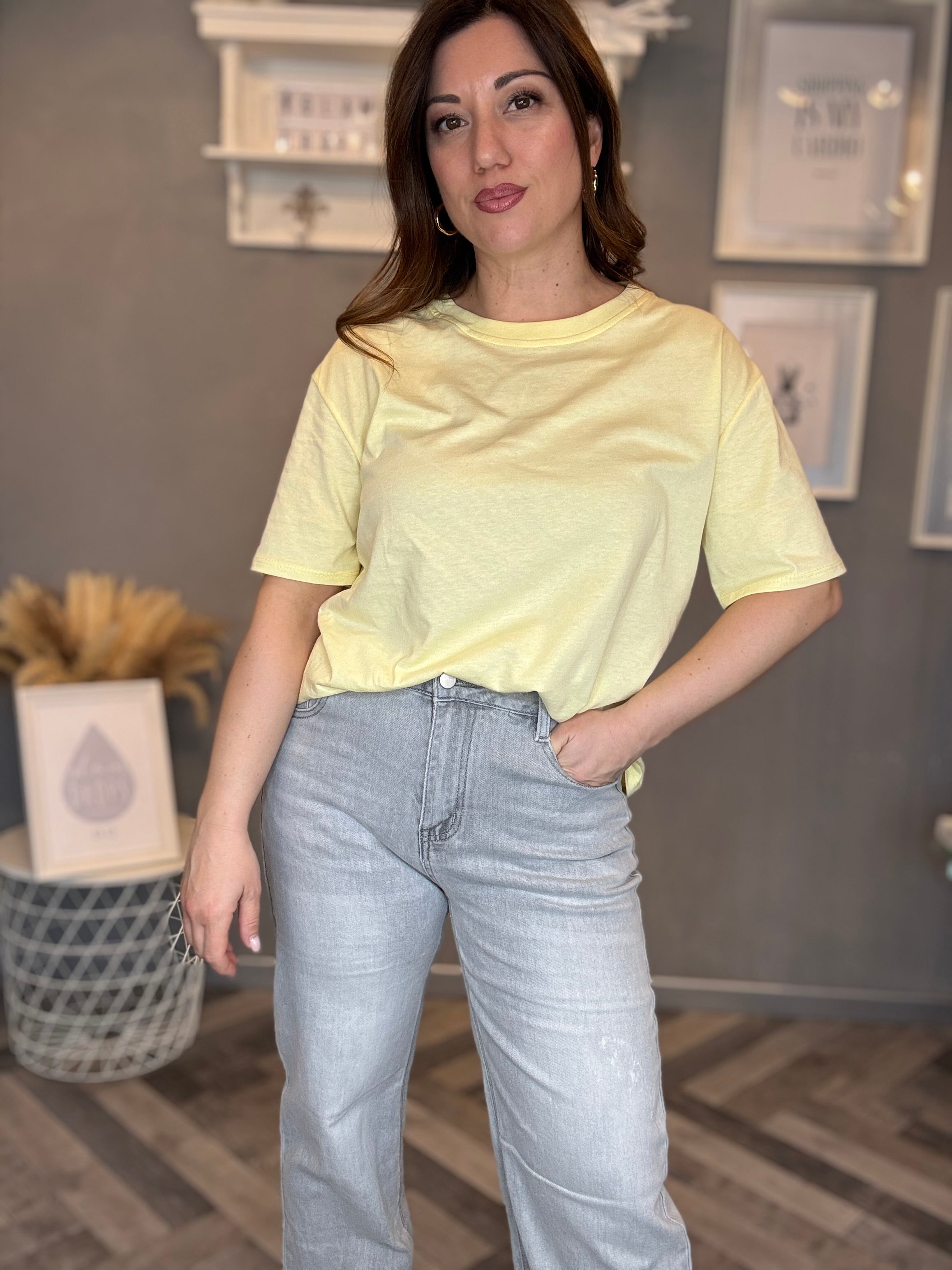 T-shirt soft basic giallo pastello