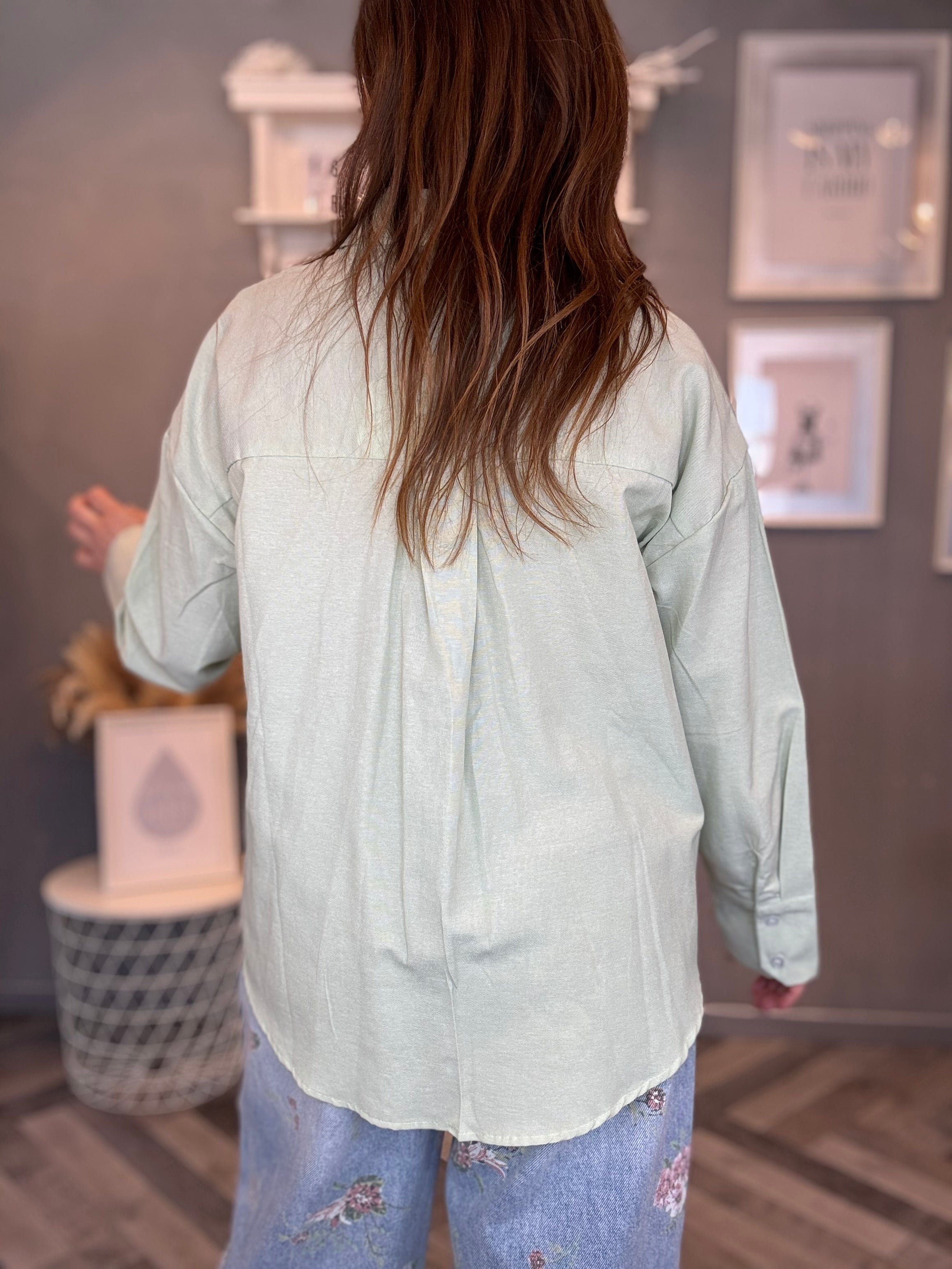 Camicia soft touch over verde mela