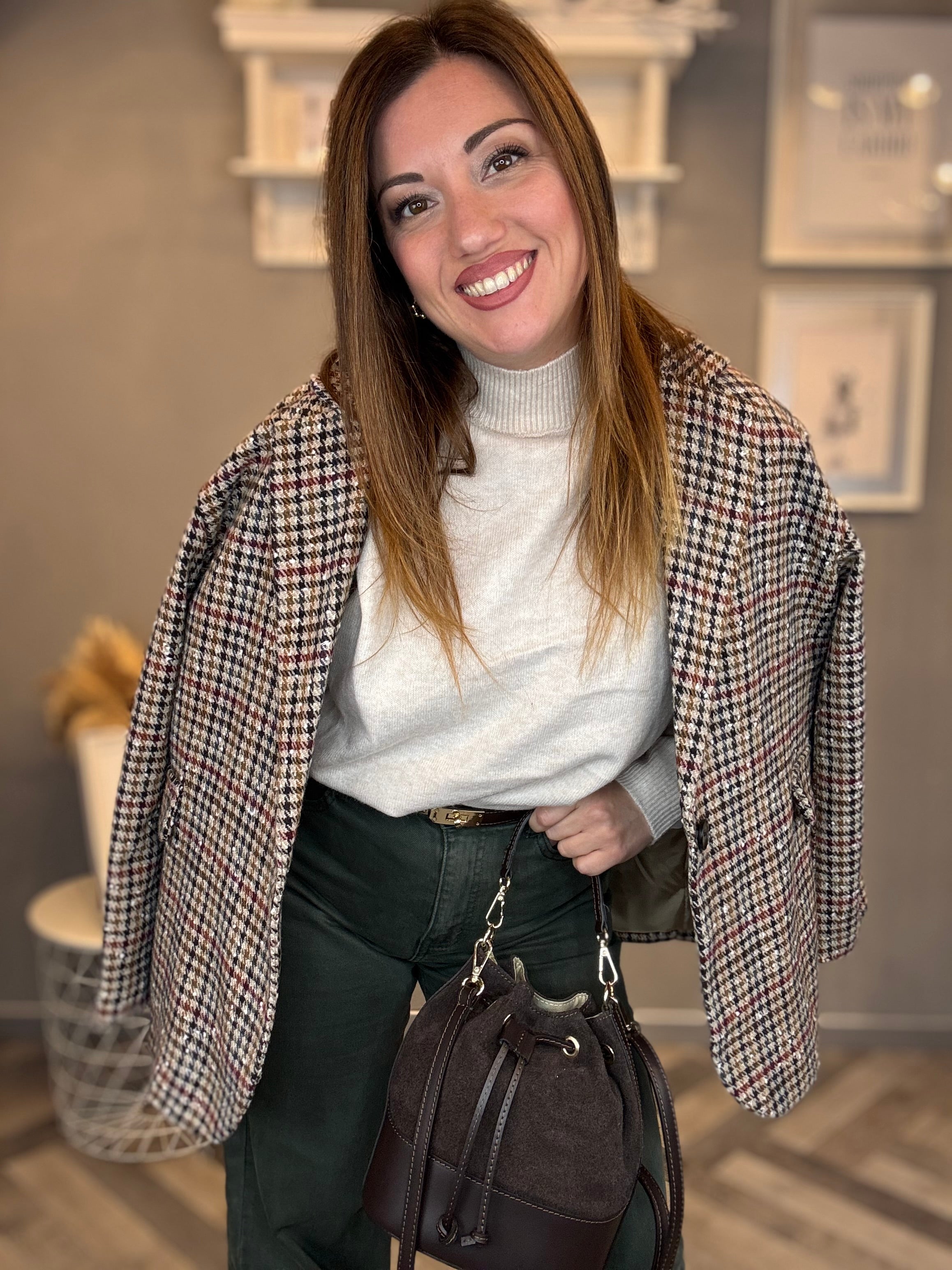 Maglioncino basic mezzo collo sabbia