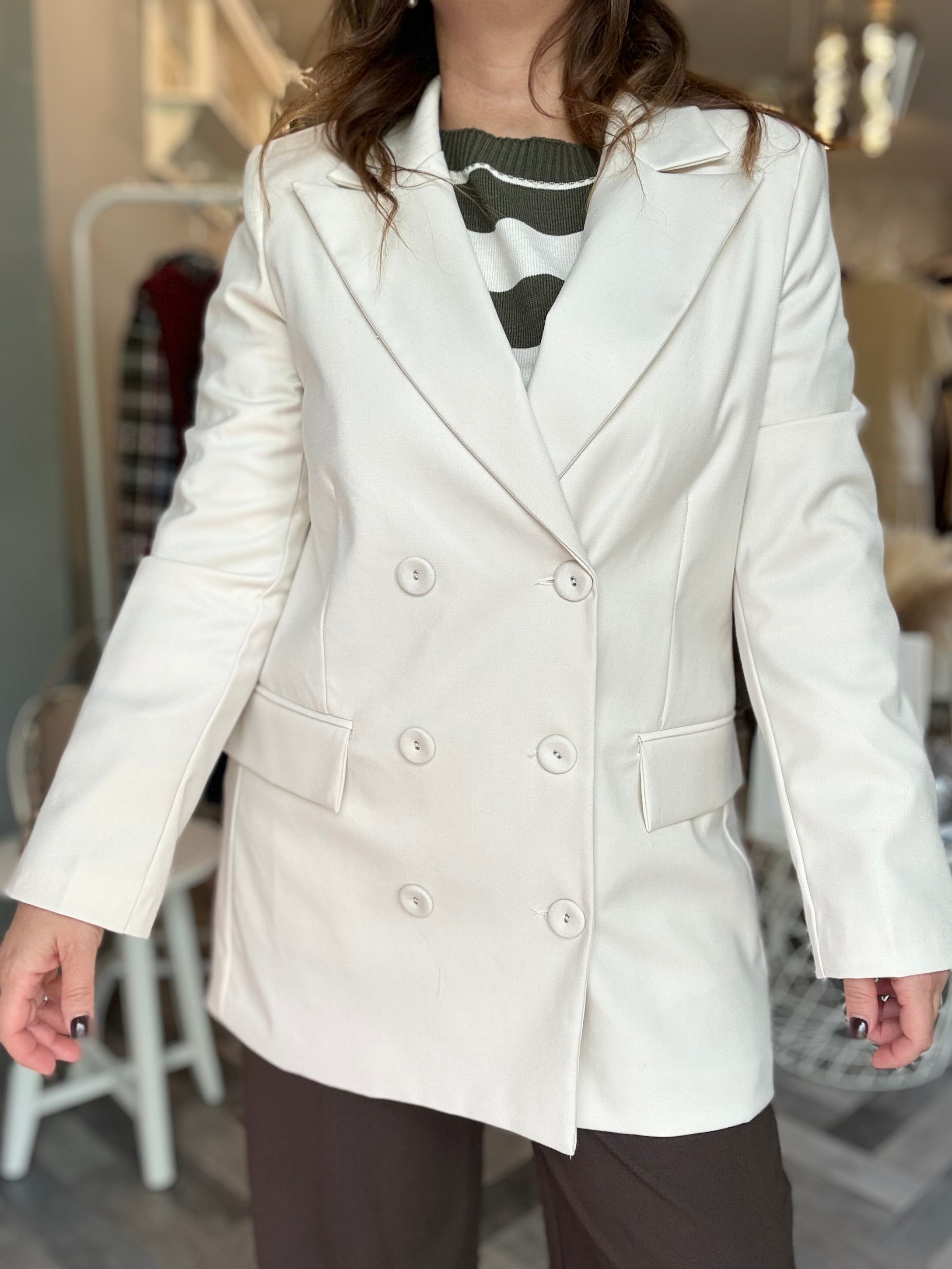 The Lulù blazer con gonnellino