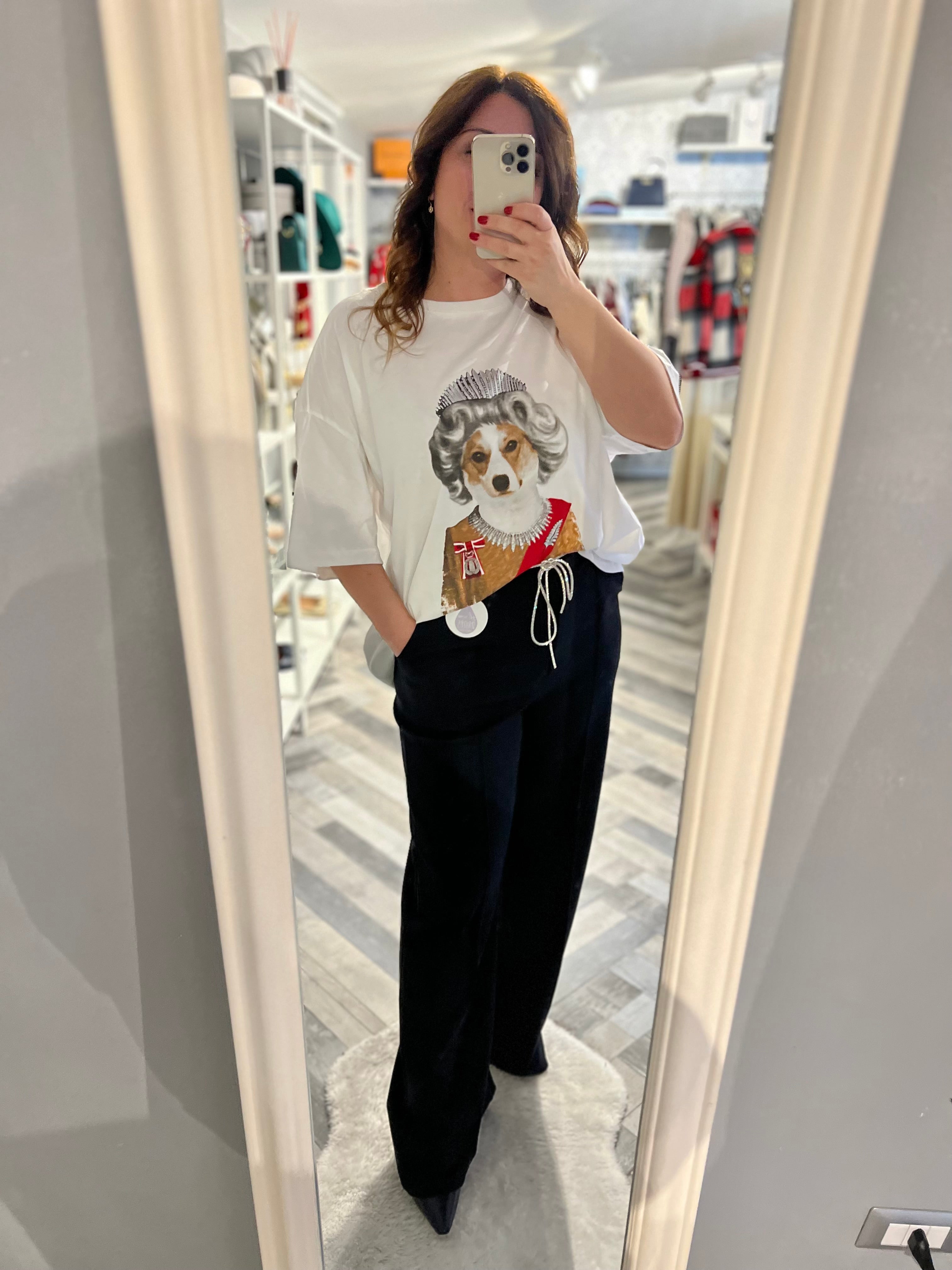 Lumina t-shirt over Just be a queen