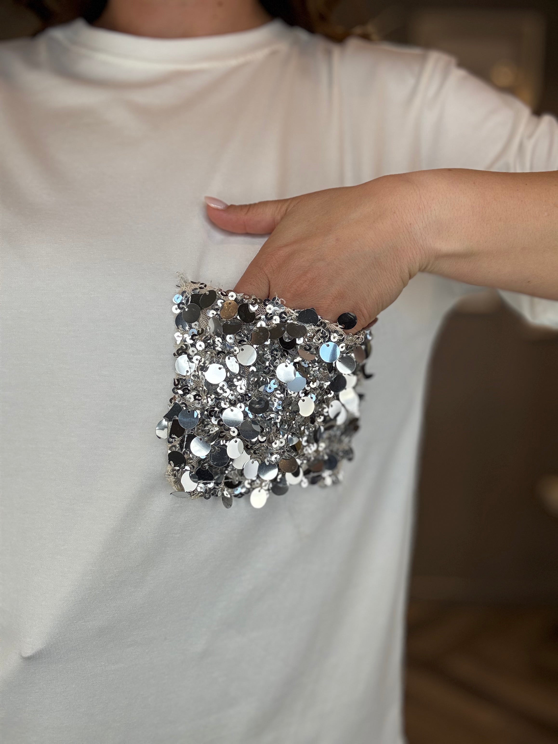 T-shirt tasca paillettes argento