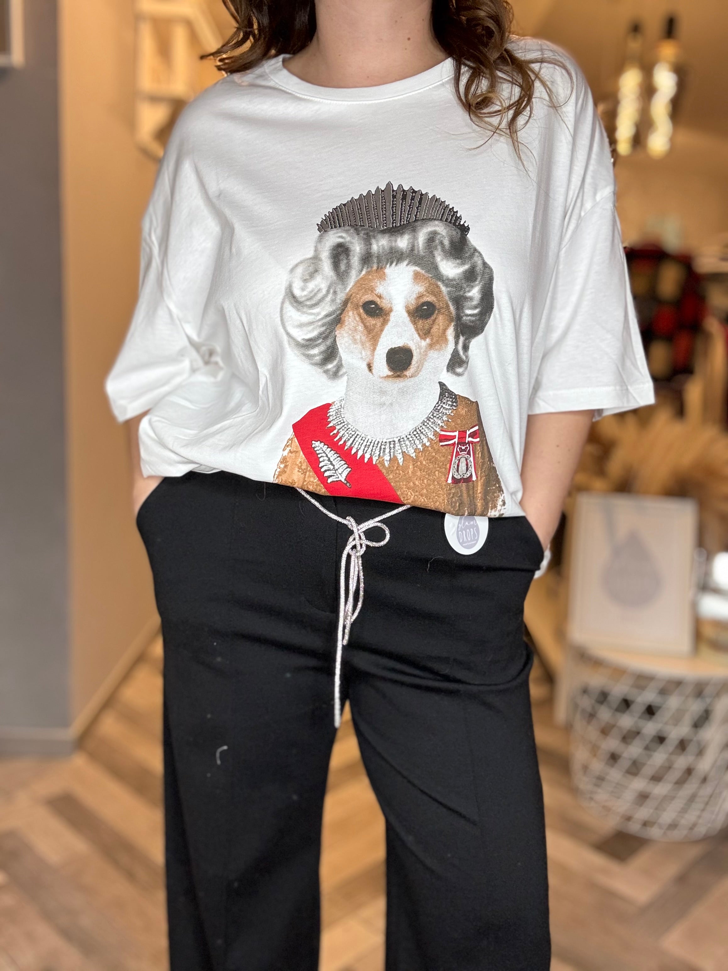 Lumina t-shirt over Just be a queen