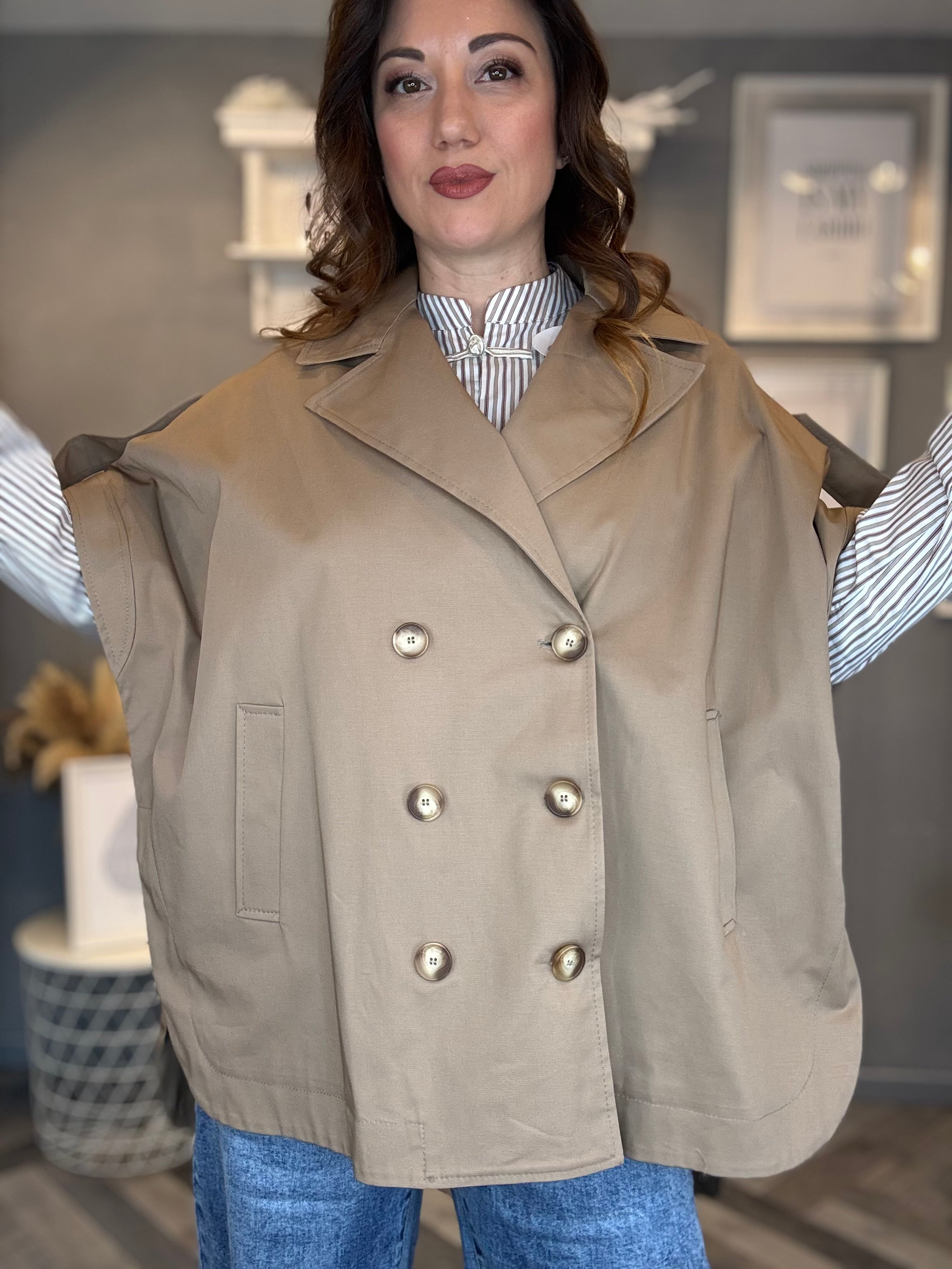 Trench smanicato gilet biscotto