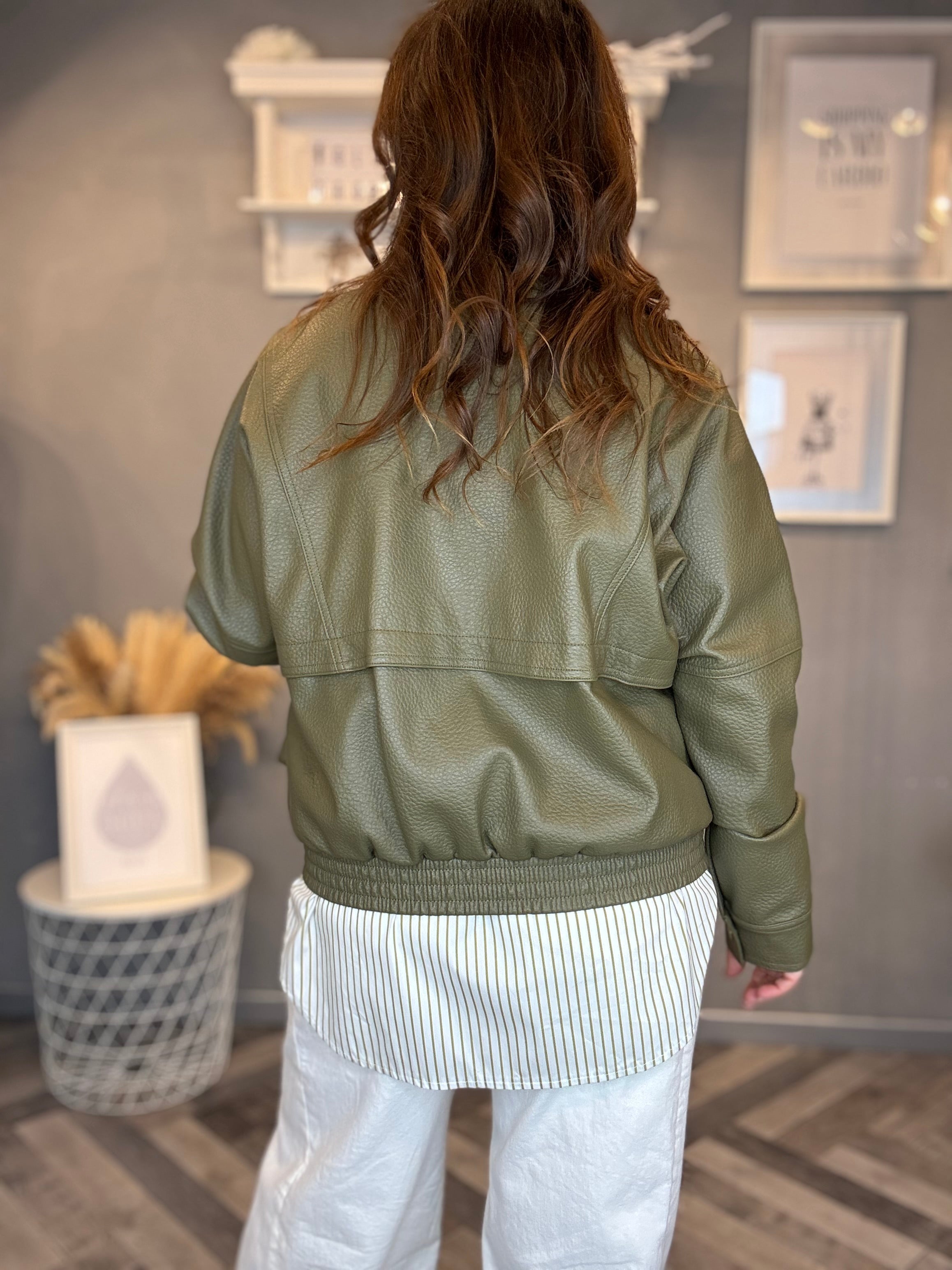 Bomber ecopelle verde oliva