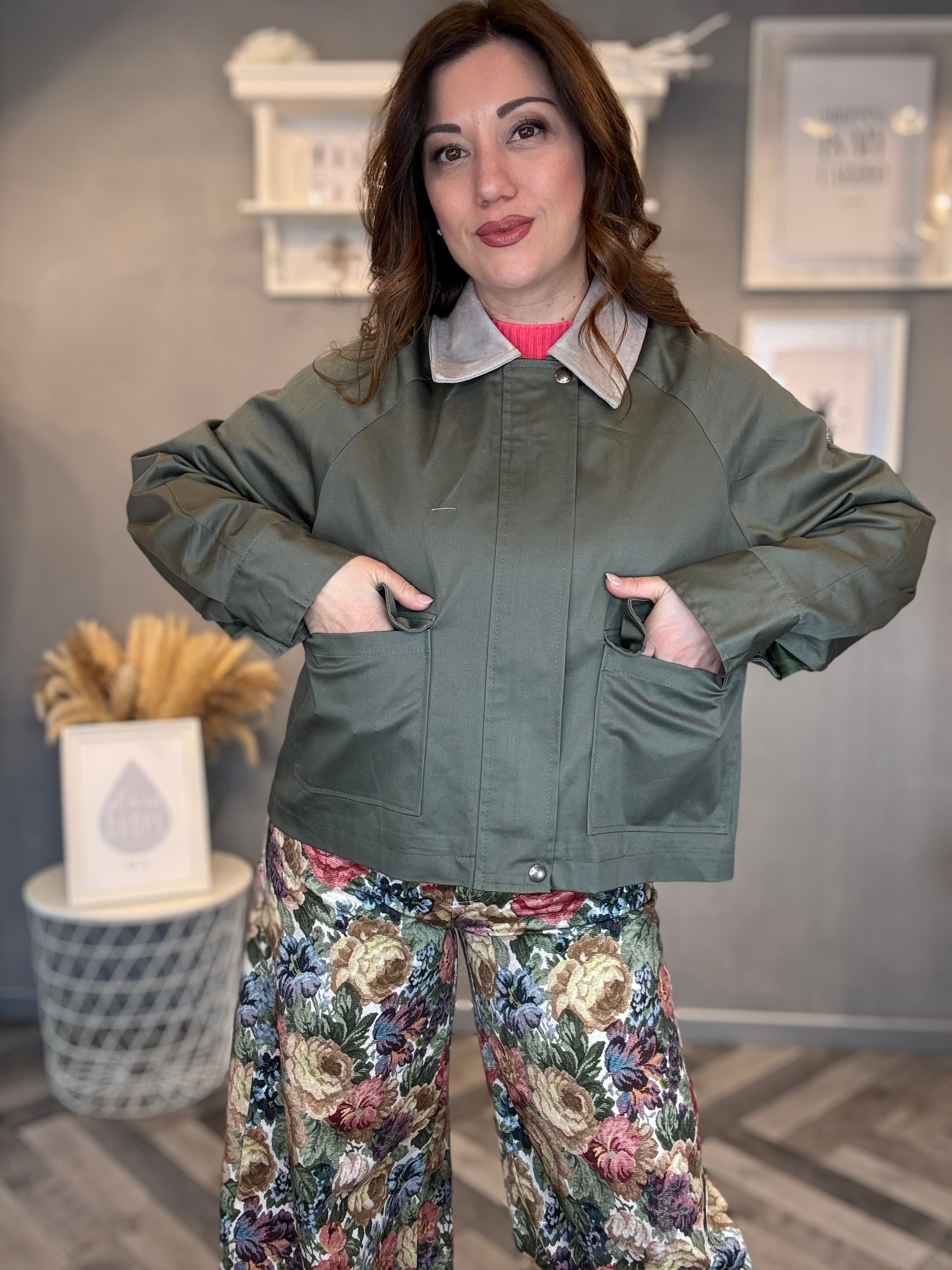 Bomber militare con colletto eco suede sabbia
