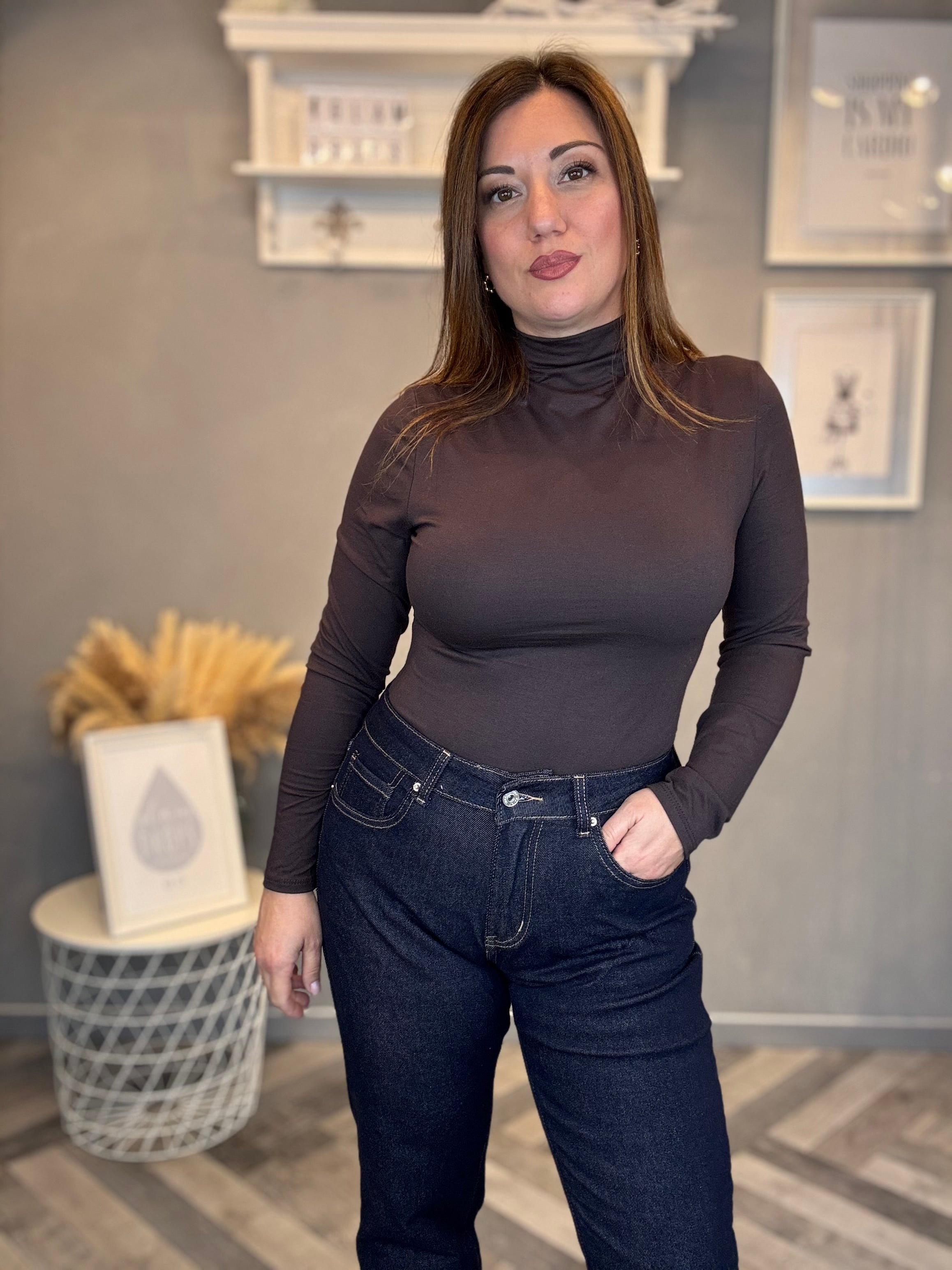 Jeans gamba dritta in denim scuro