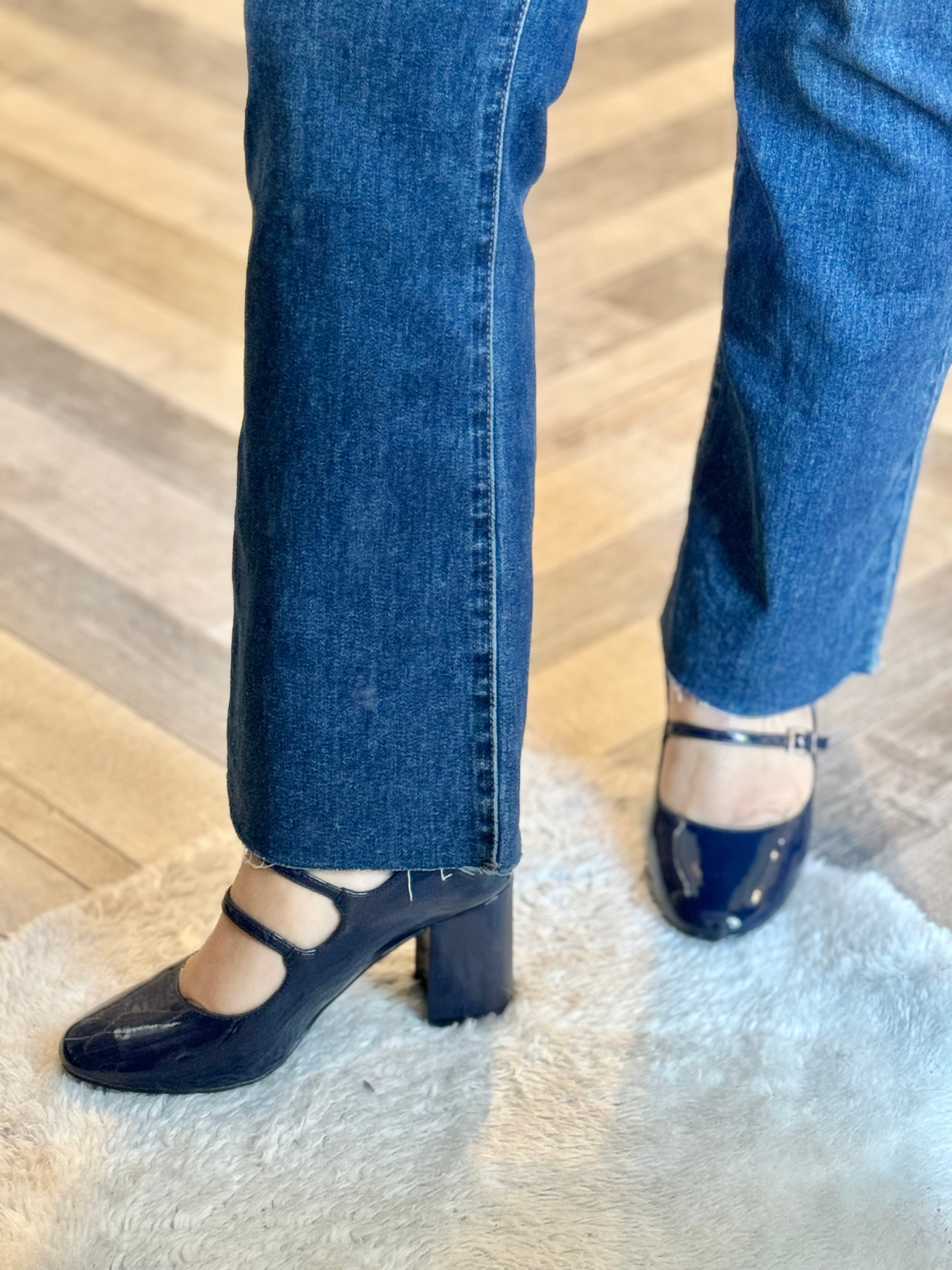 Jeans modello trombetta
