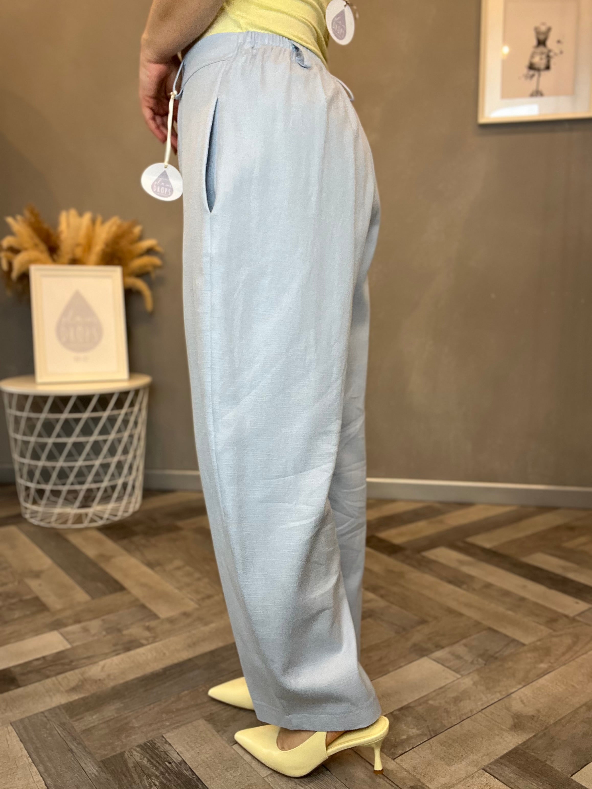 Pantalone egg fit celeste