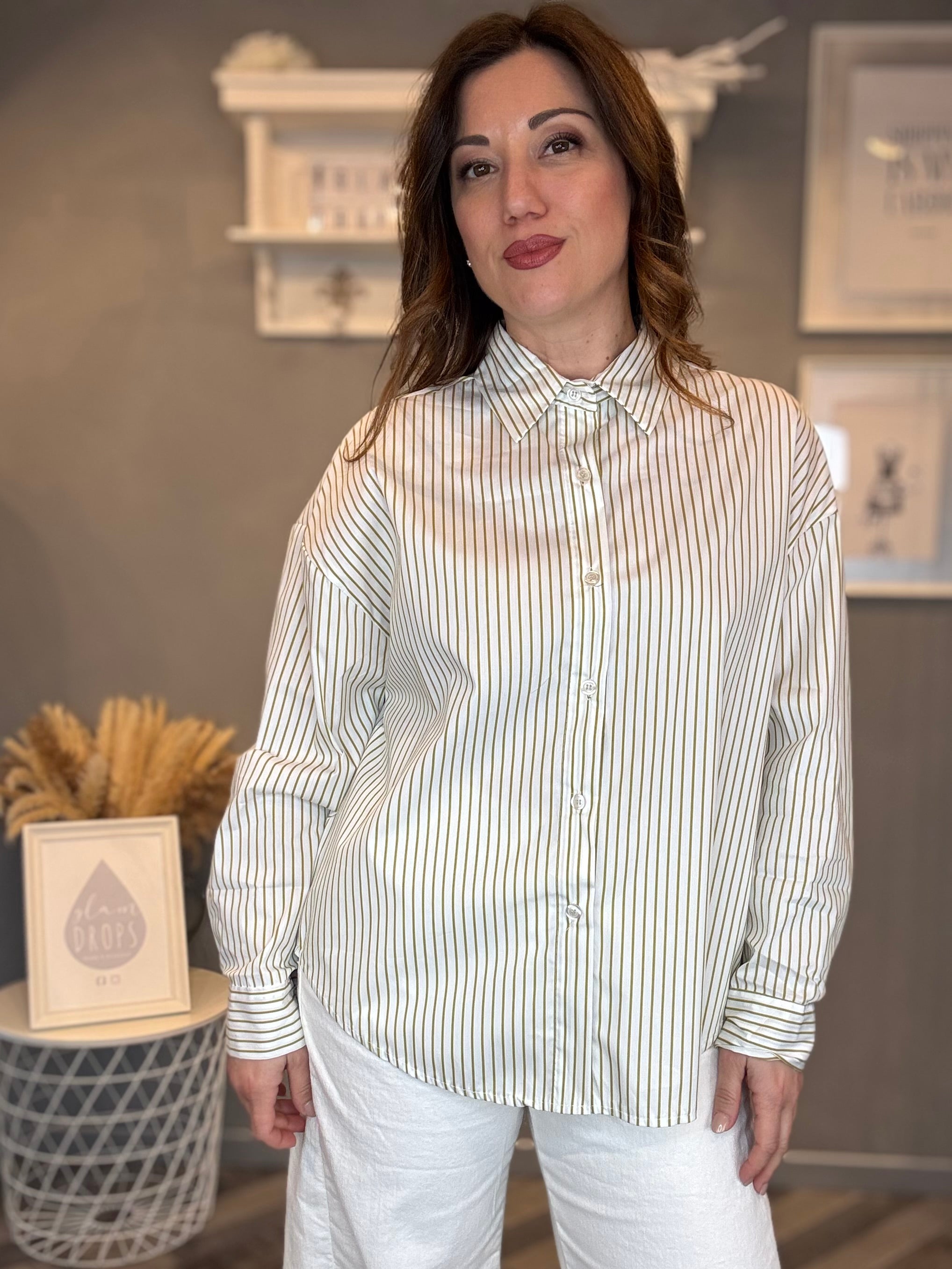 Camicia a righe oliva