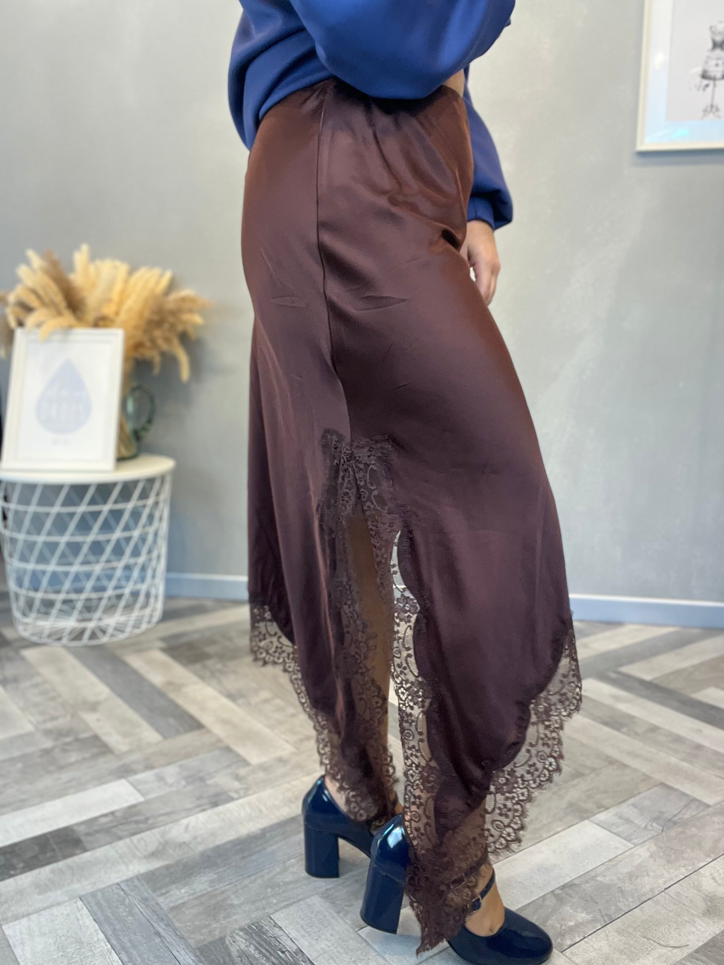 Lumina gonna raso e pizzo cioccolato