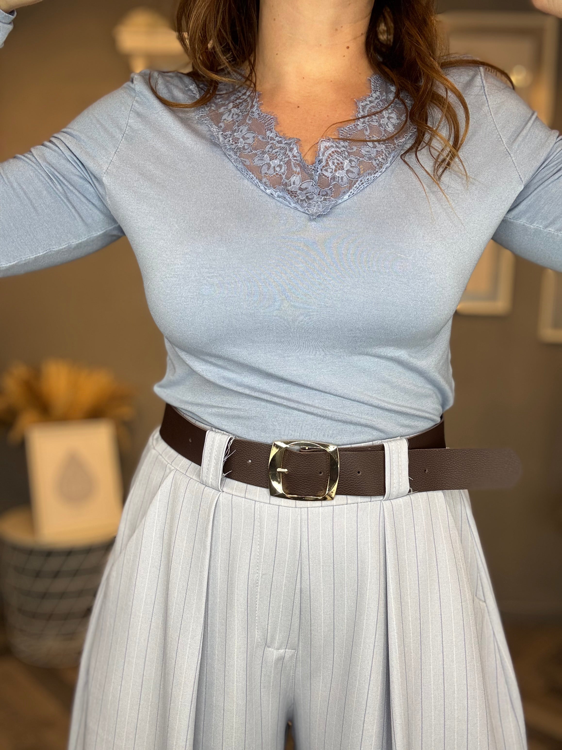 Tailleur a righe celeste polvere