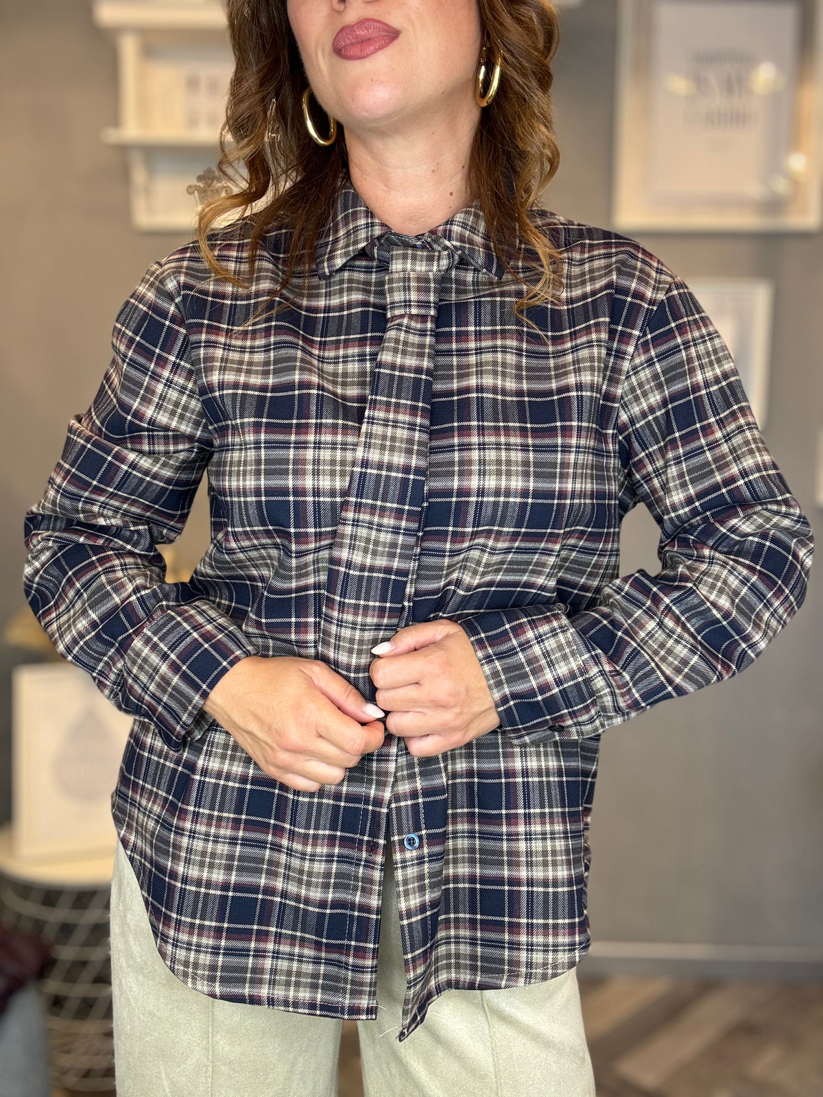 Camicia check blu e bordeaux con cravatta