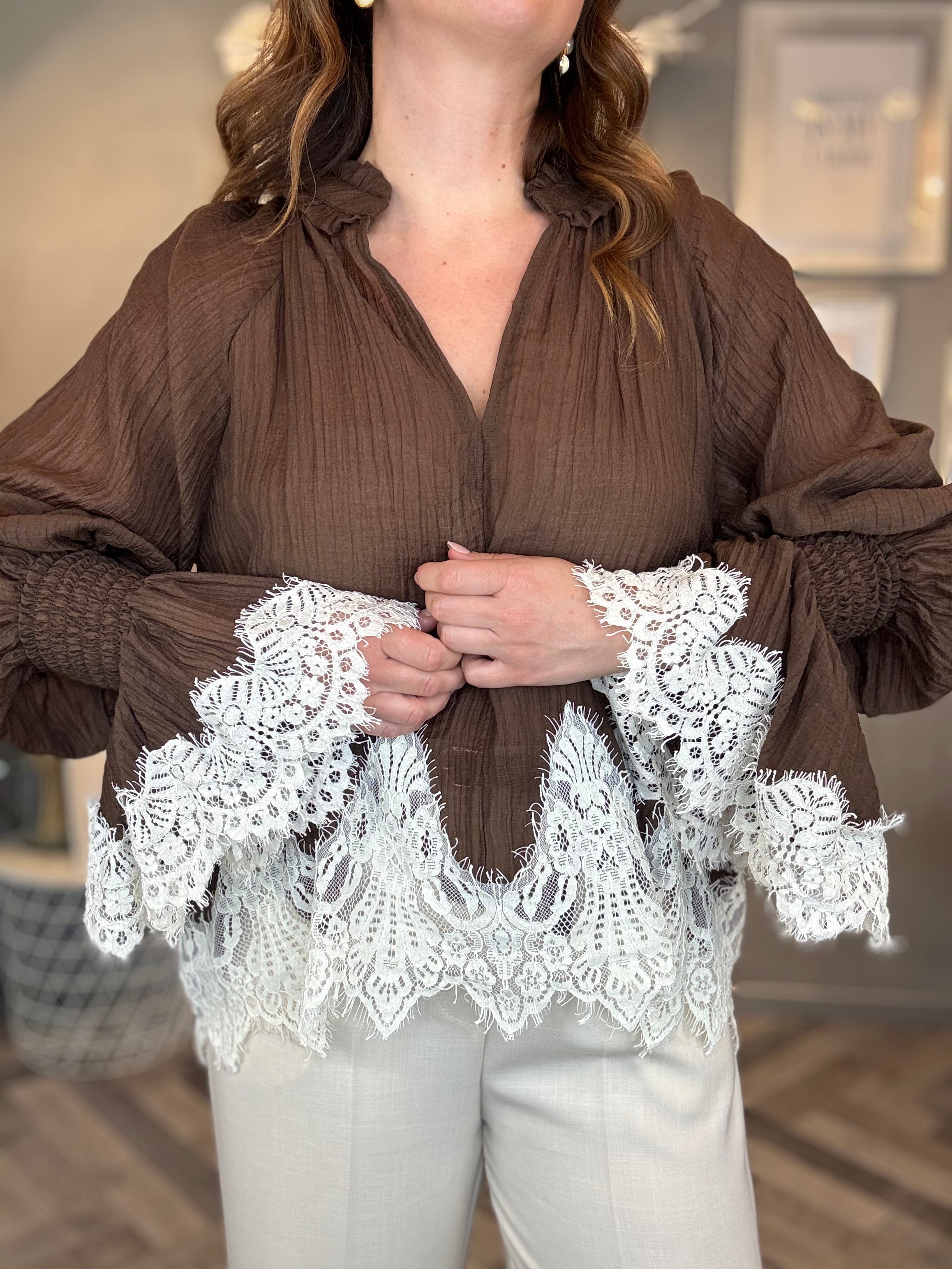 Blusa Romantic lace cioccolato