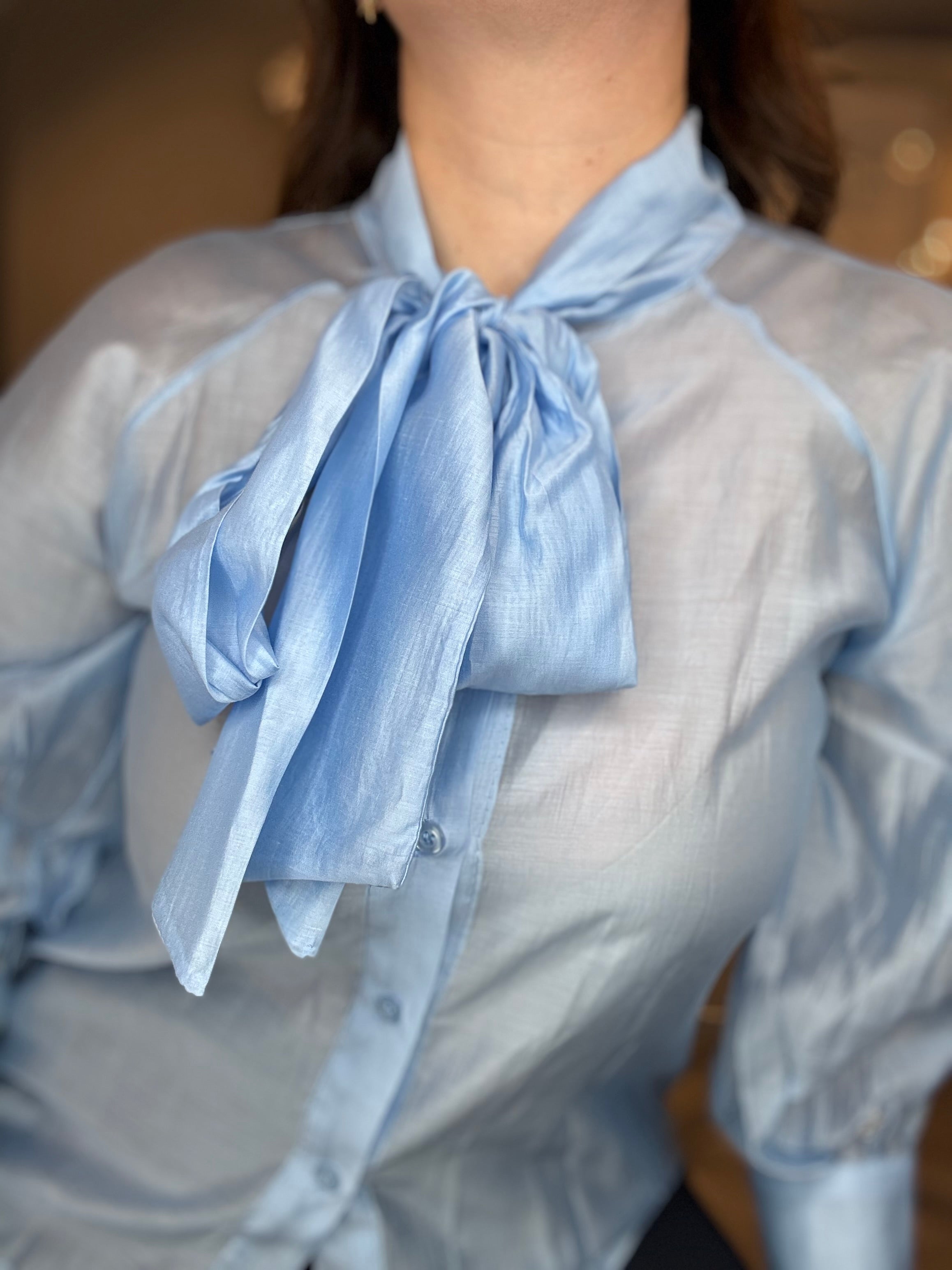 Camicia in tencel con fiocco