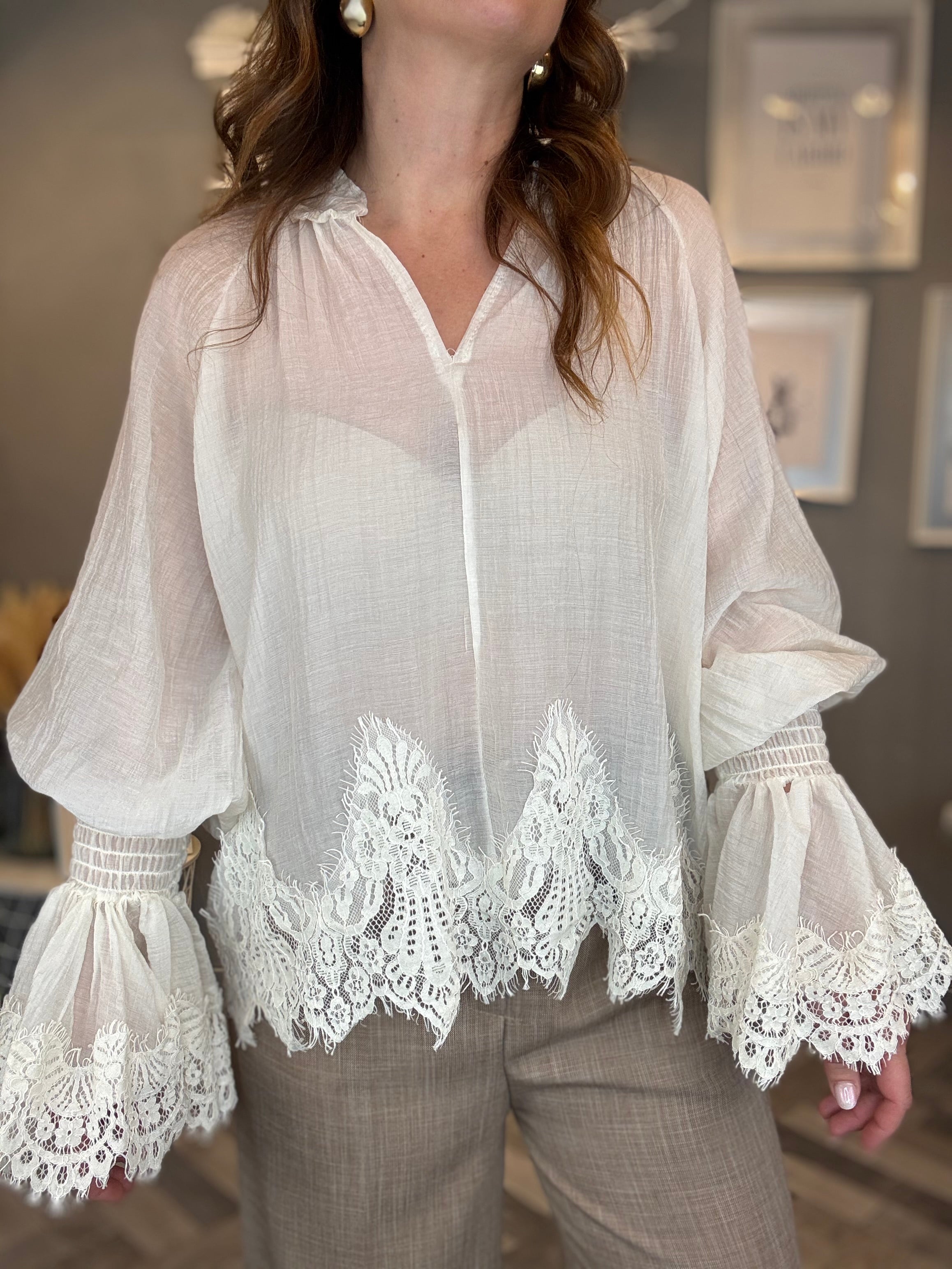 Blusa Romantic lace panna