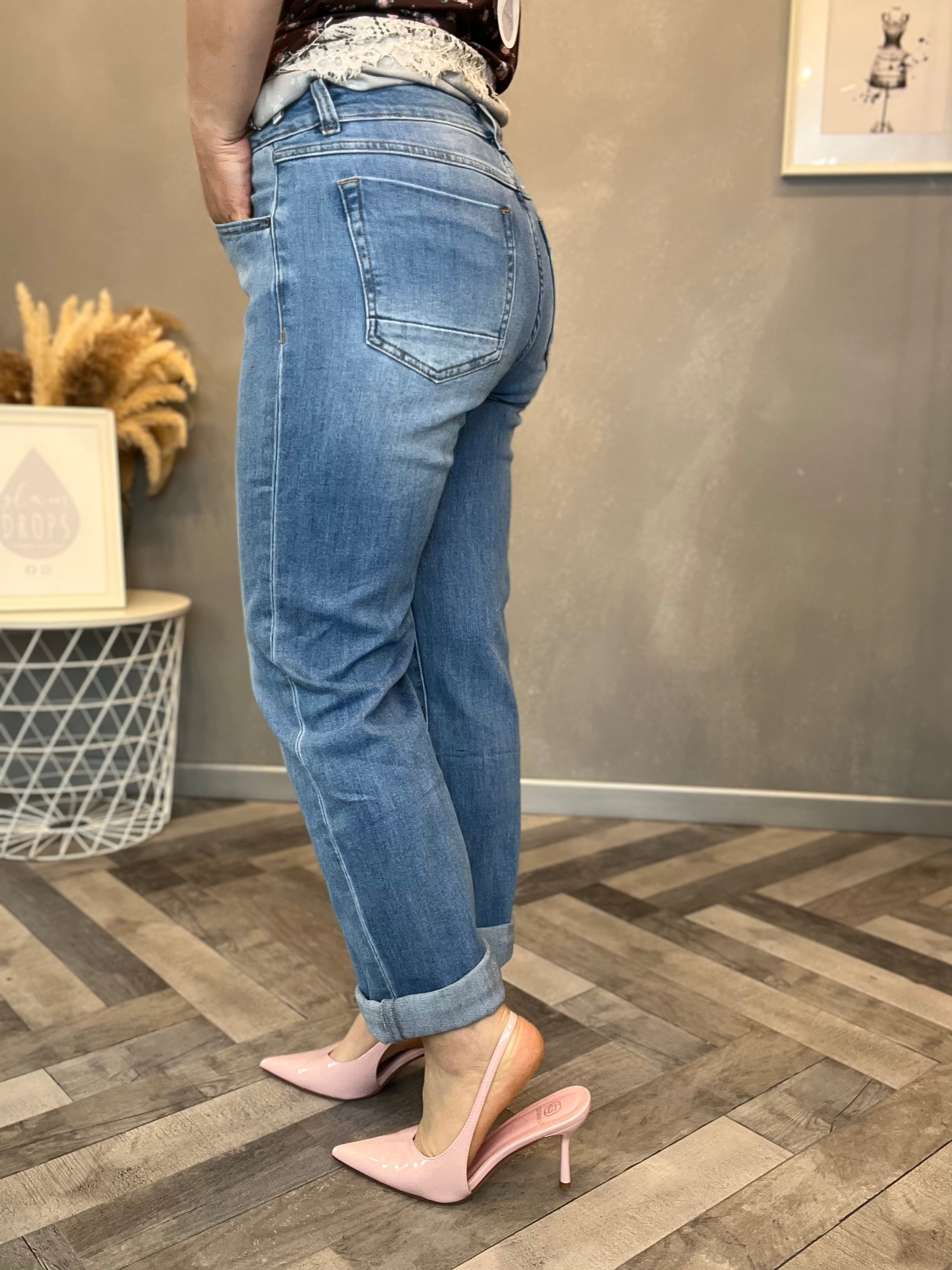 Jeans gamba dritta elasticizzato
