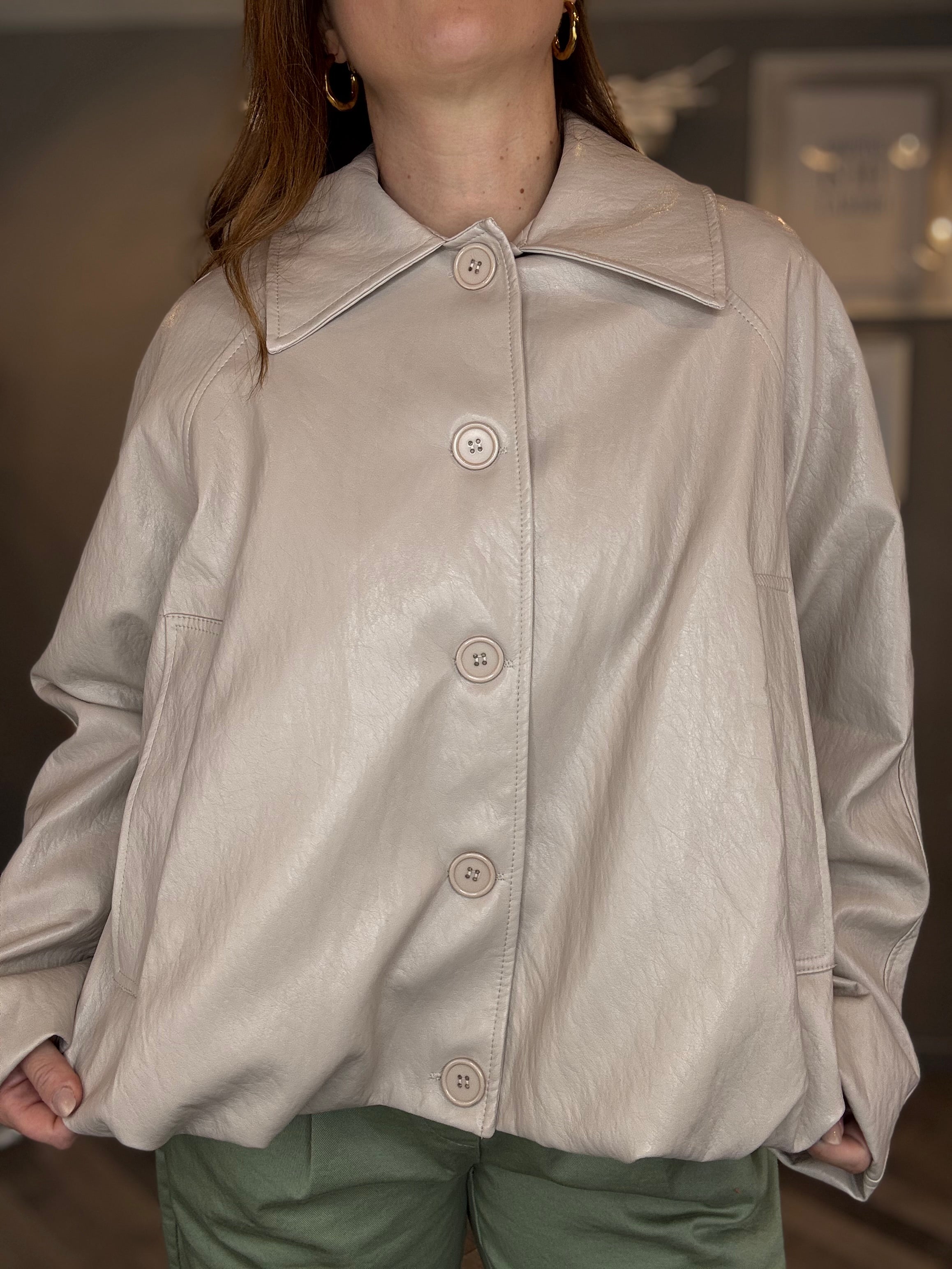 Giacca bomber in ecopelle beige