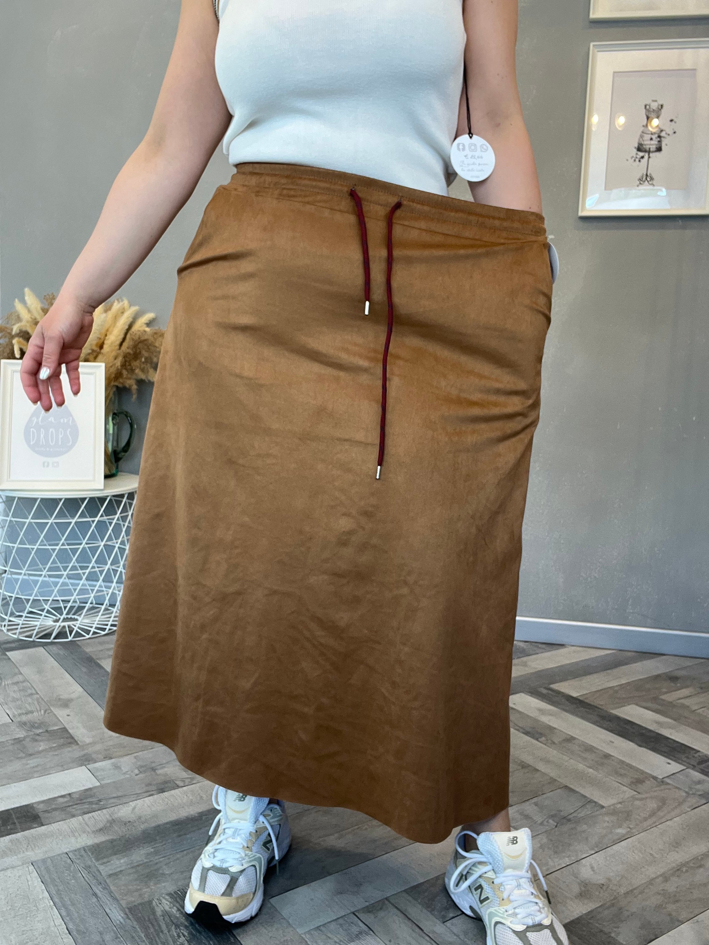 Gonna lunga in eco suede effetto scamosciato