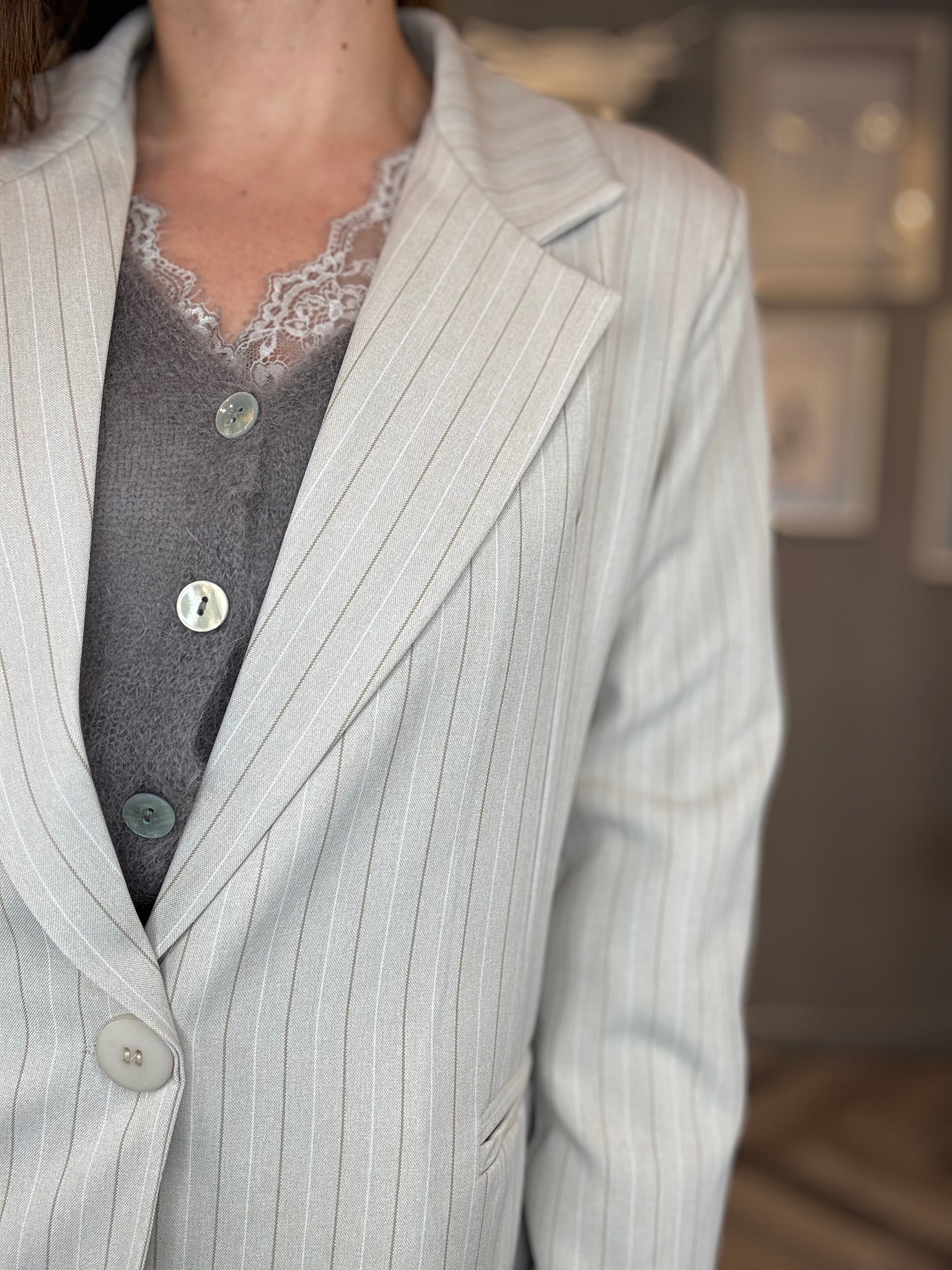 Tailleur a righe sabbia