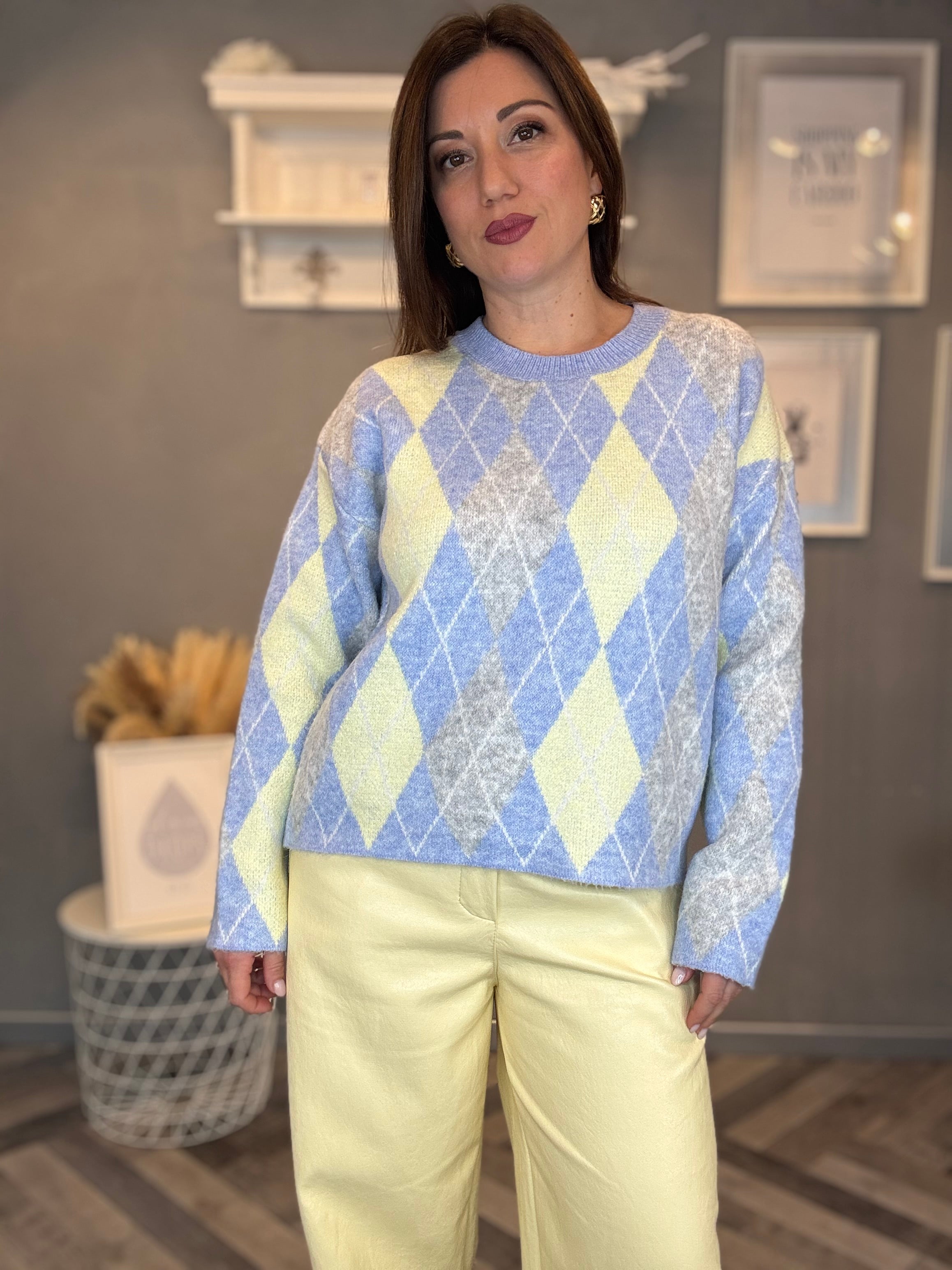 Maglione celeste con rombi