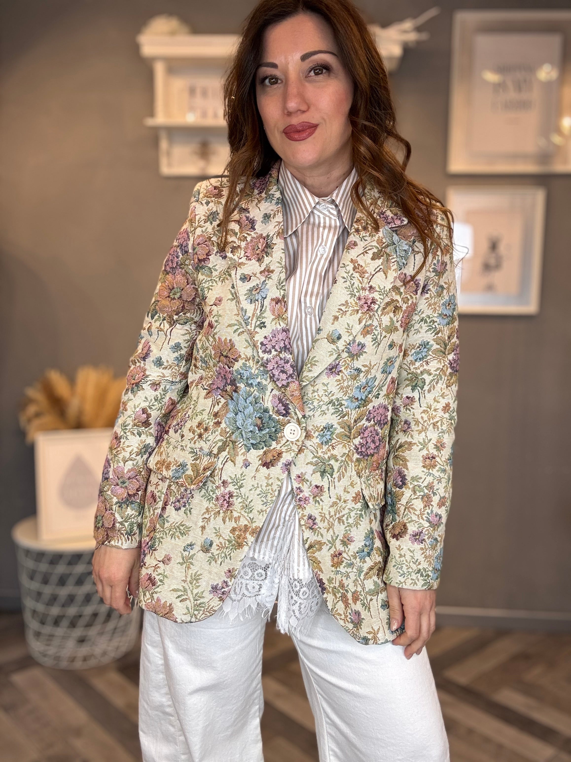 Camicia a righe con pizzo