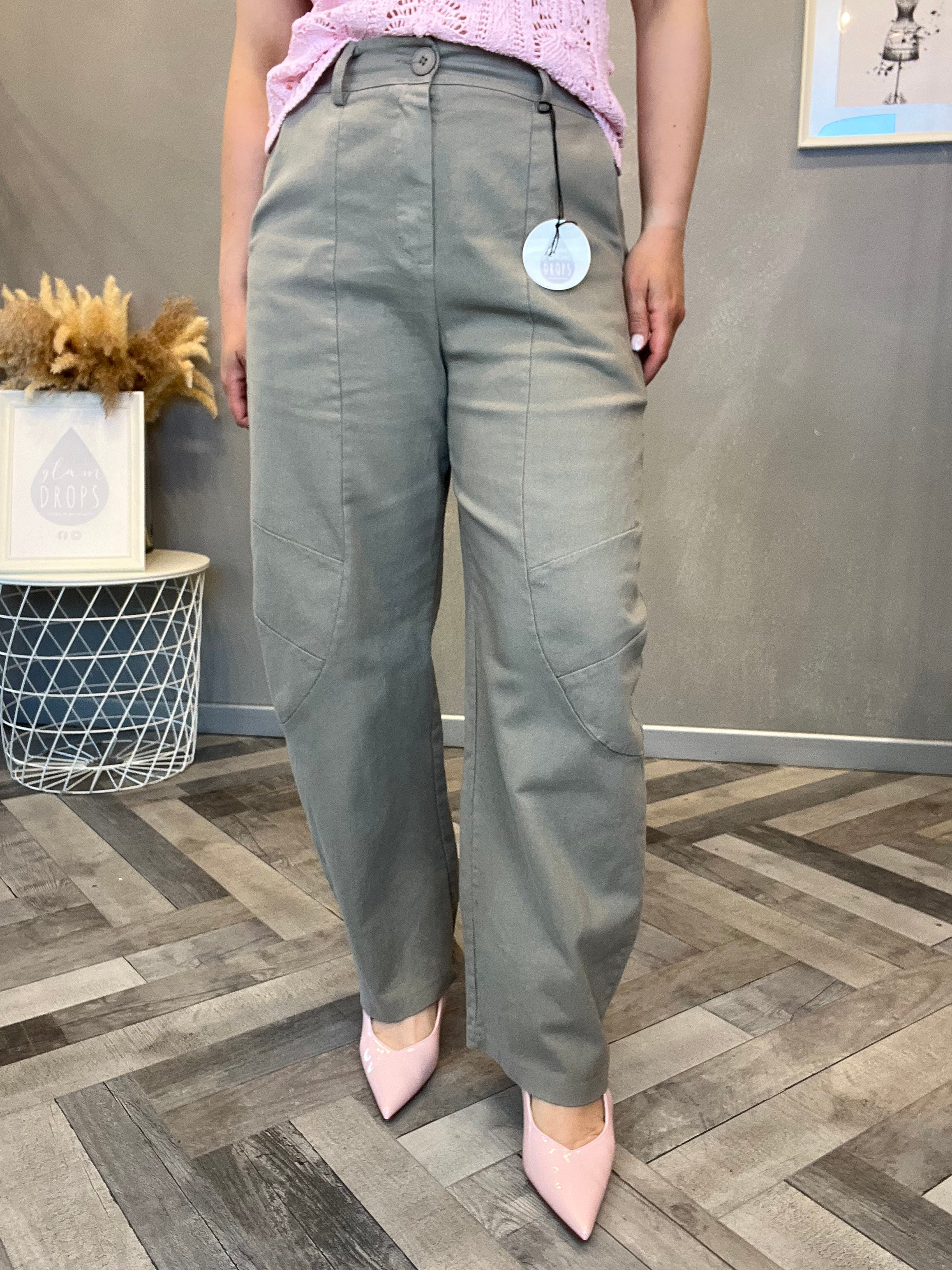 Jeans barrel tortora con cuciture