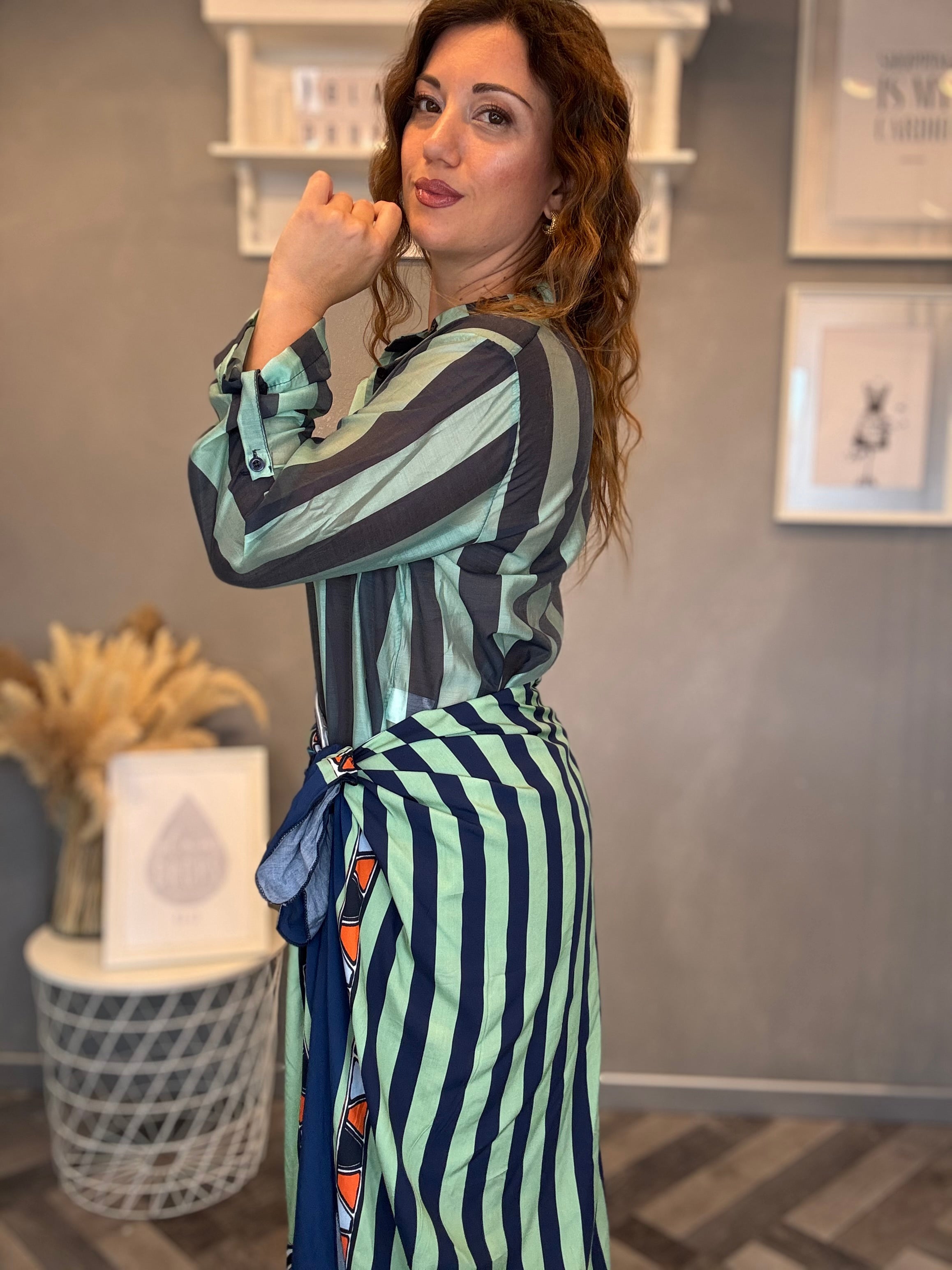 Camicia Isla Bonita bande roll-up blu e acqua