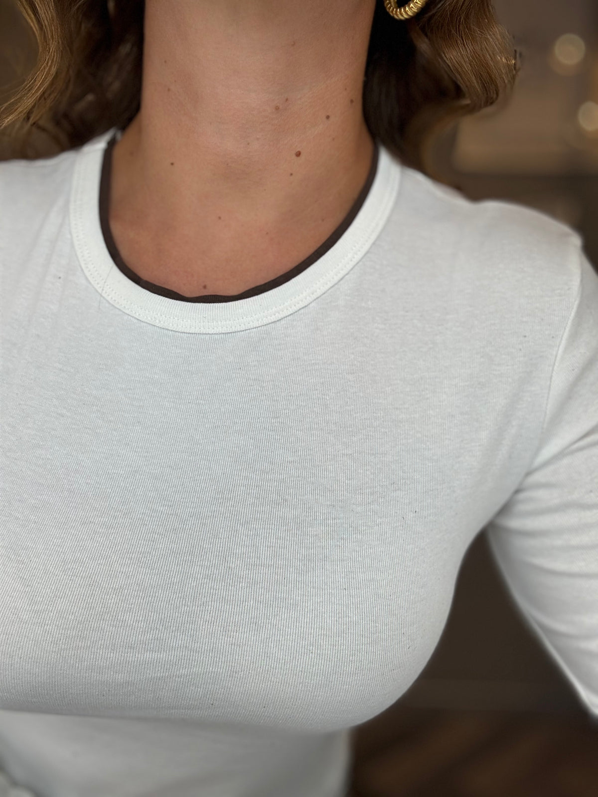 T-shirt con profili a contrasto