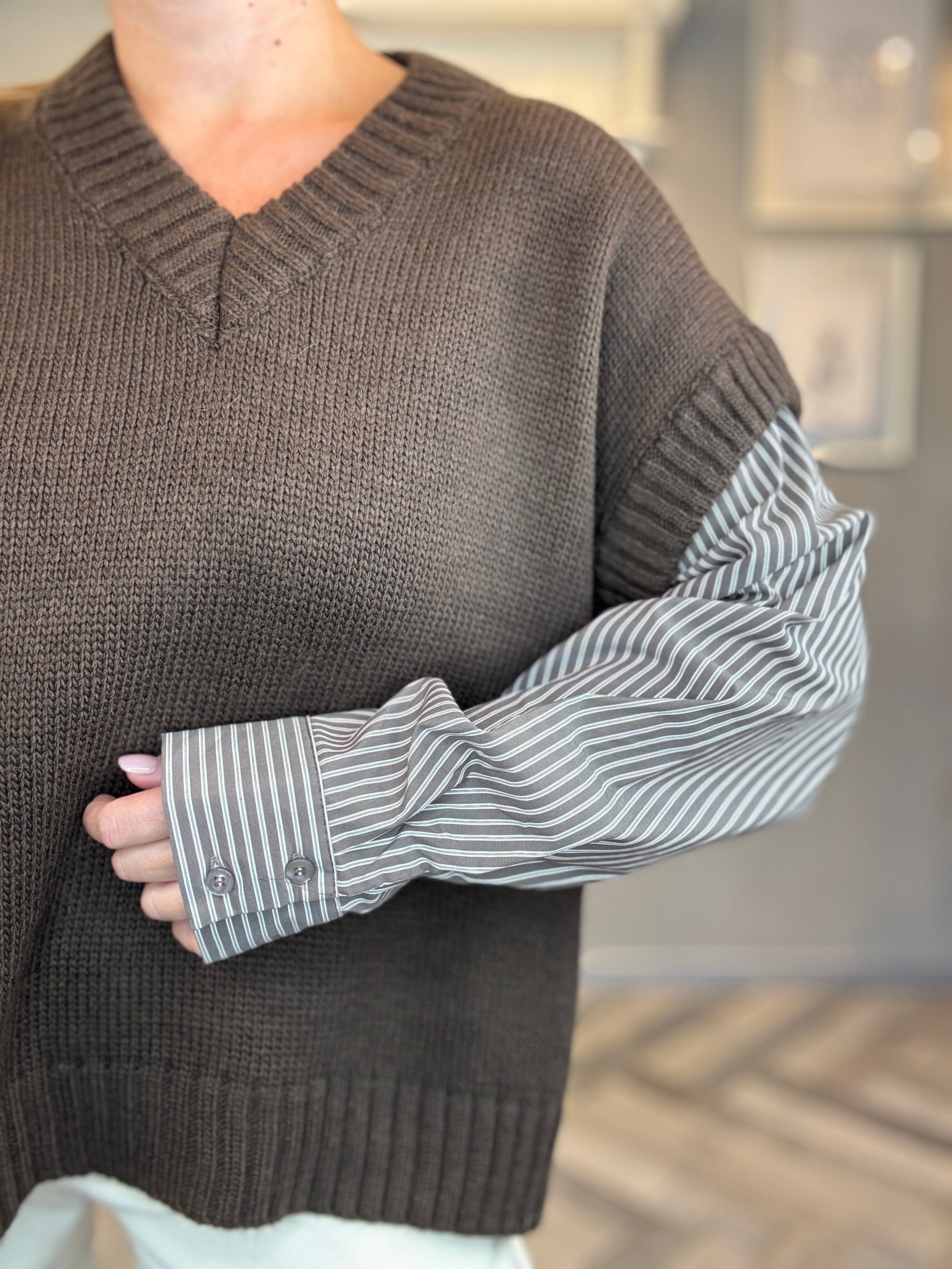 Lumina gilet in maglia cioccolato maniche camicia moro