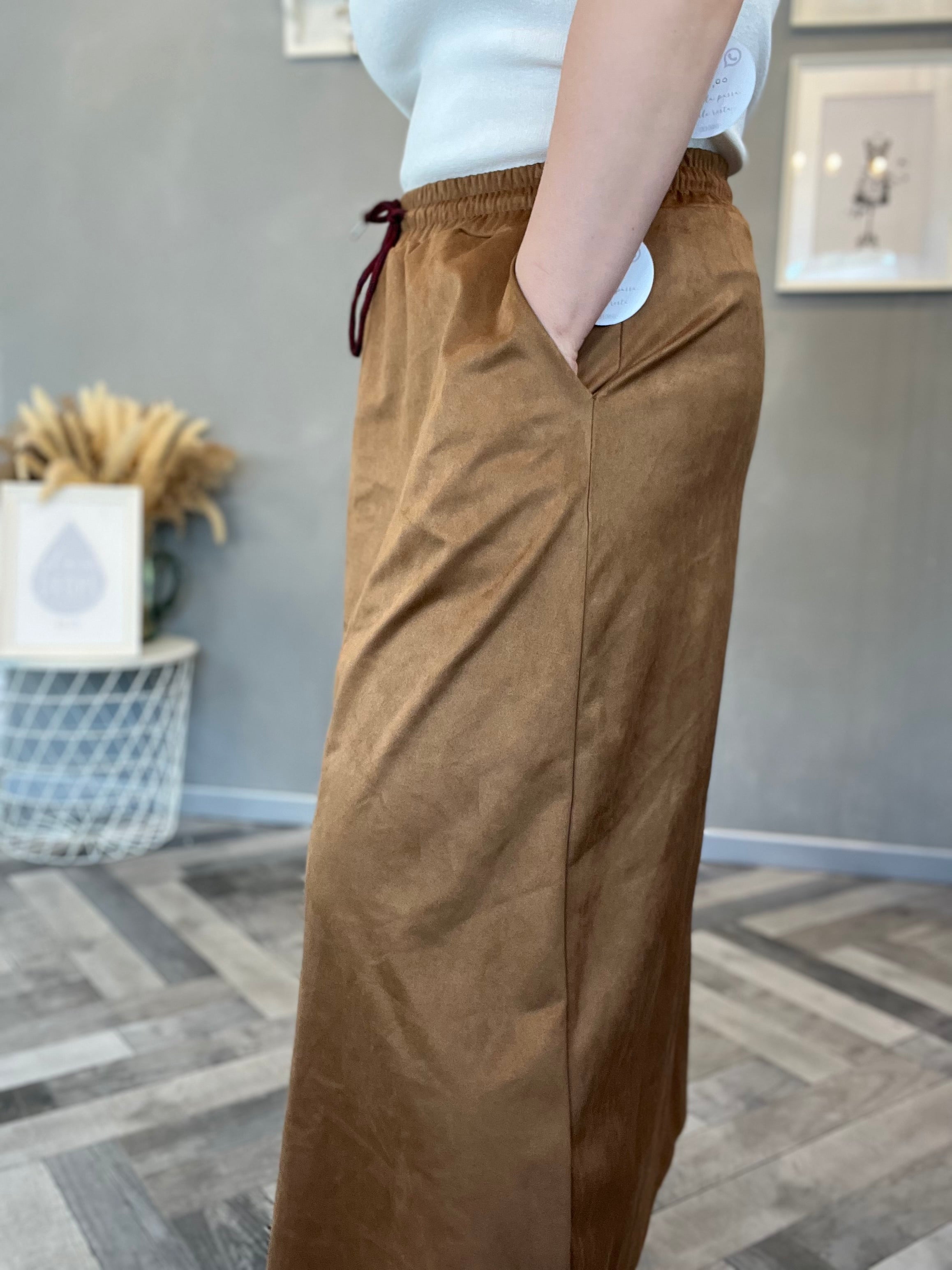 Gonna lunga in eco suede effetto scamosciato