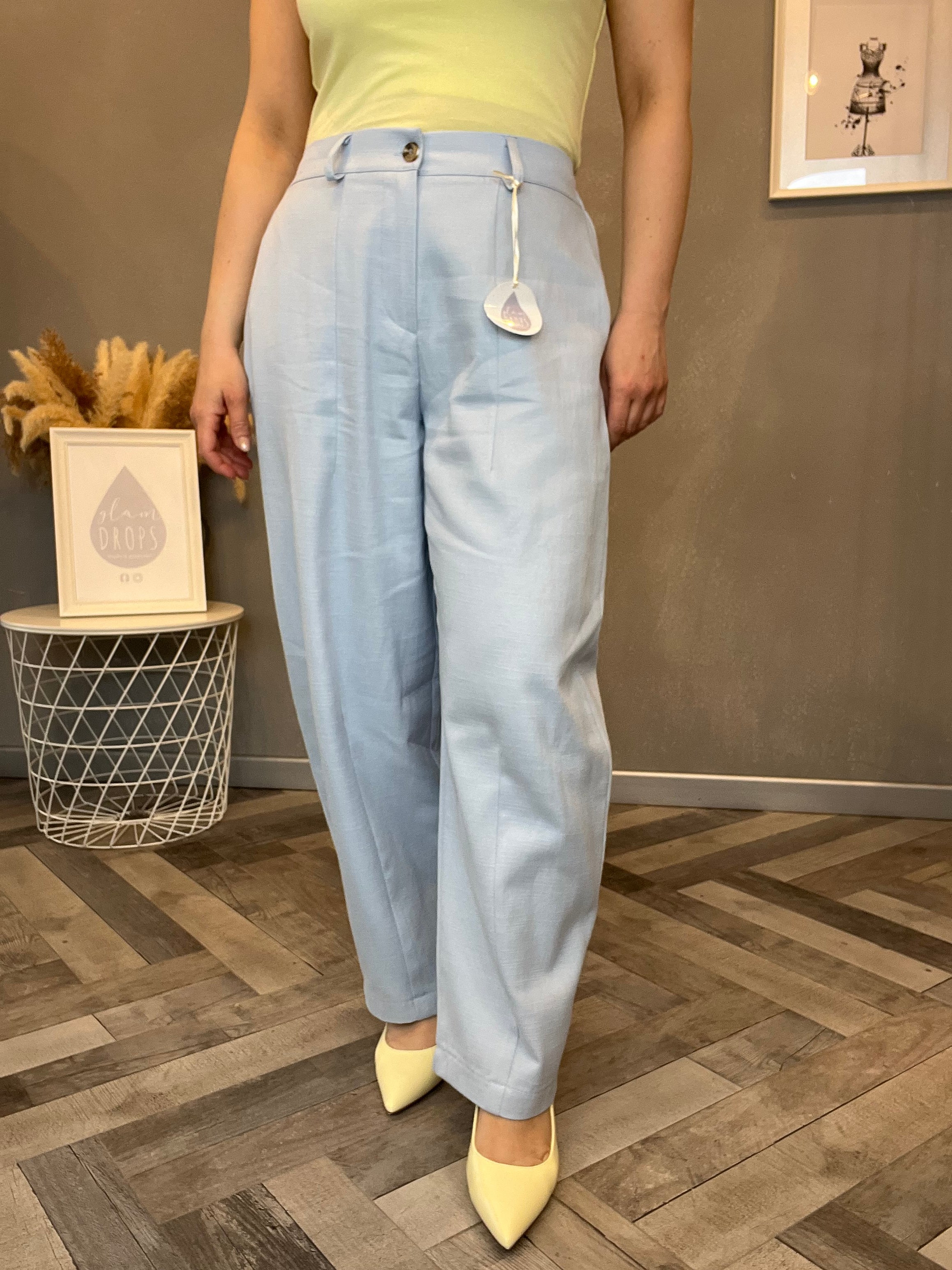Pantalone egg fit celeste