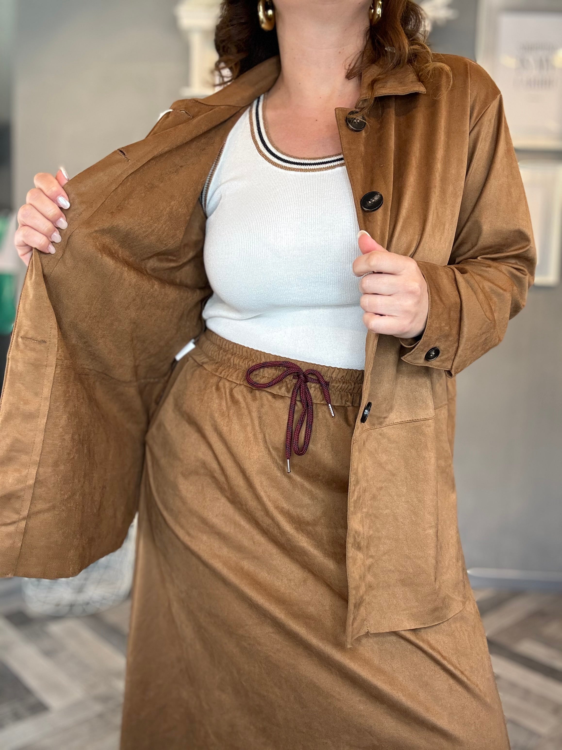 Gonna lunga in eco suede effetto scamosciato