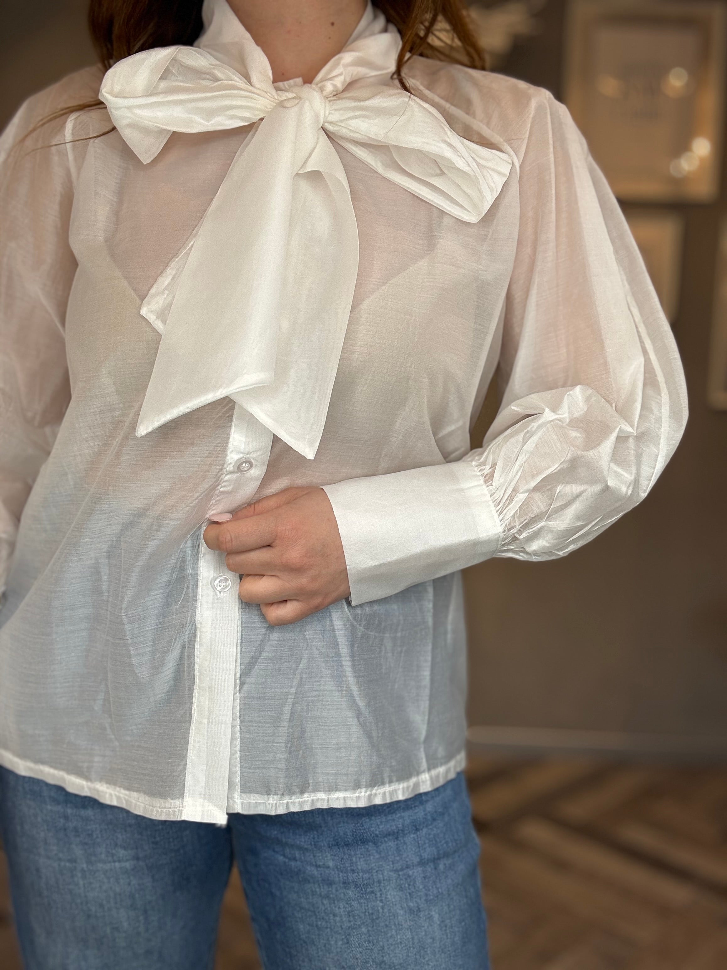 Camicia in tencel con fiocco