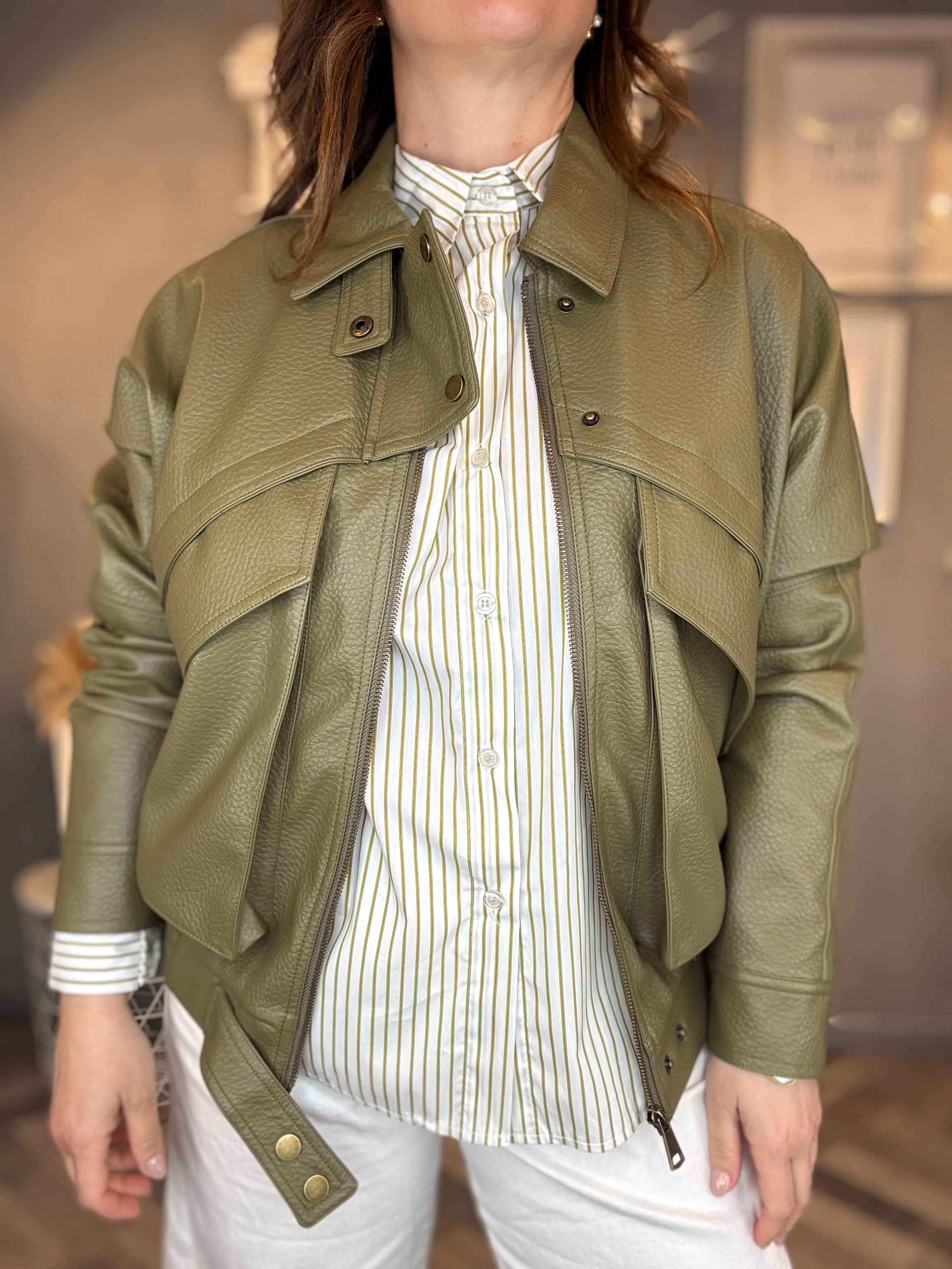 Camicia a righe oliva
