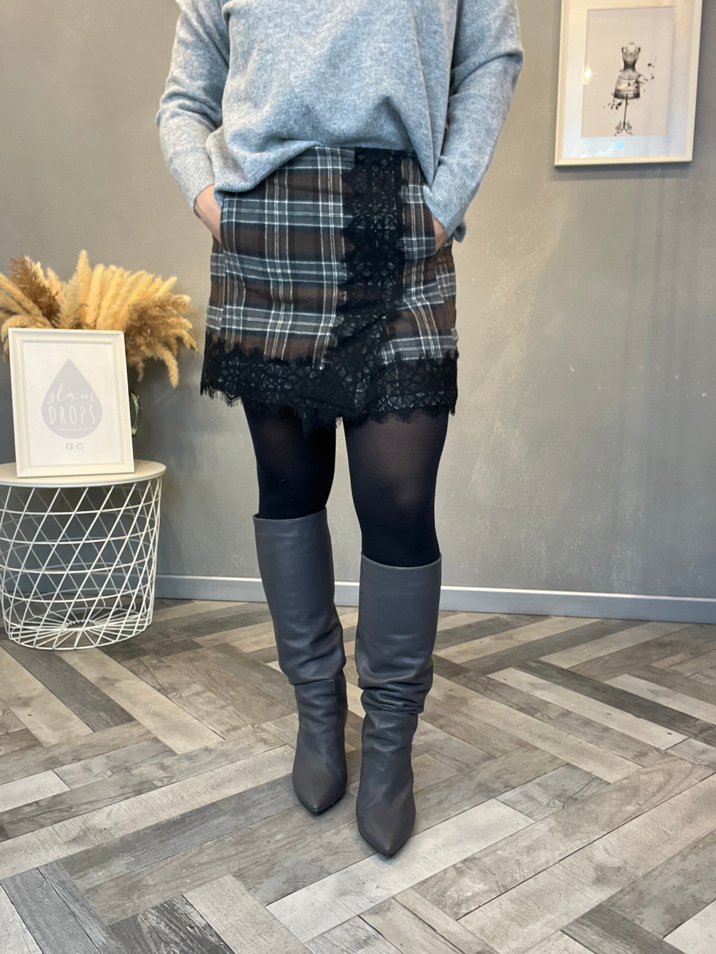 Gonna check con pizzo nero