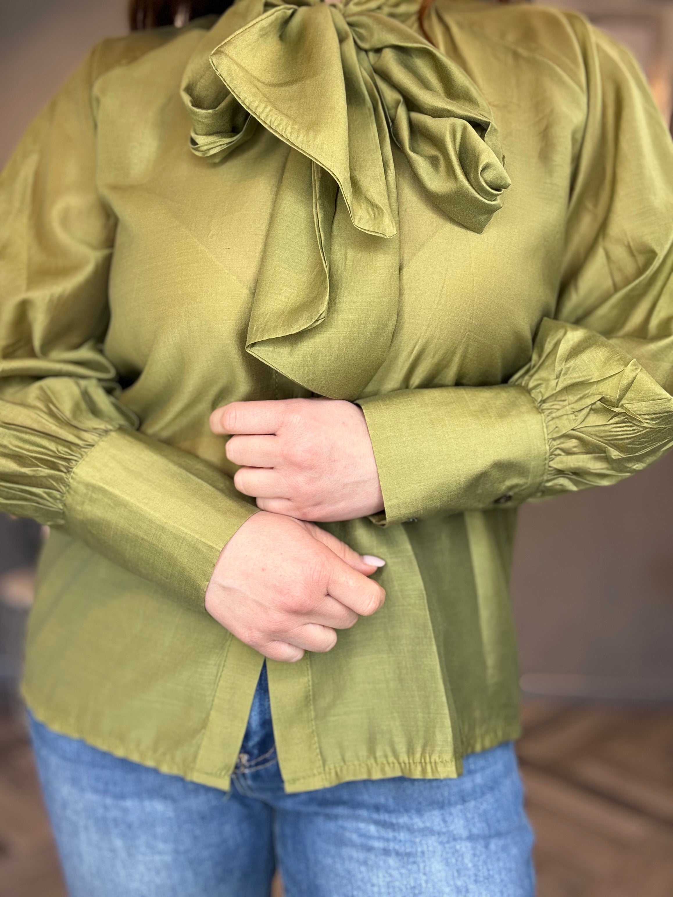 Camicia in tencel con fiocco