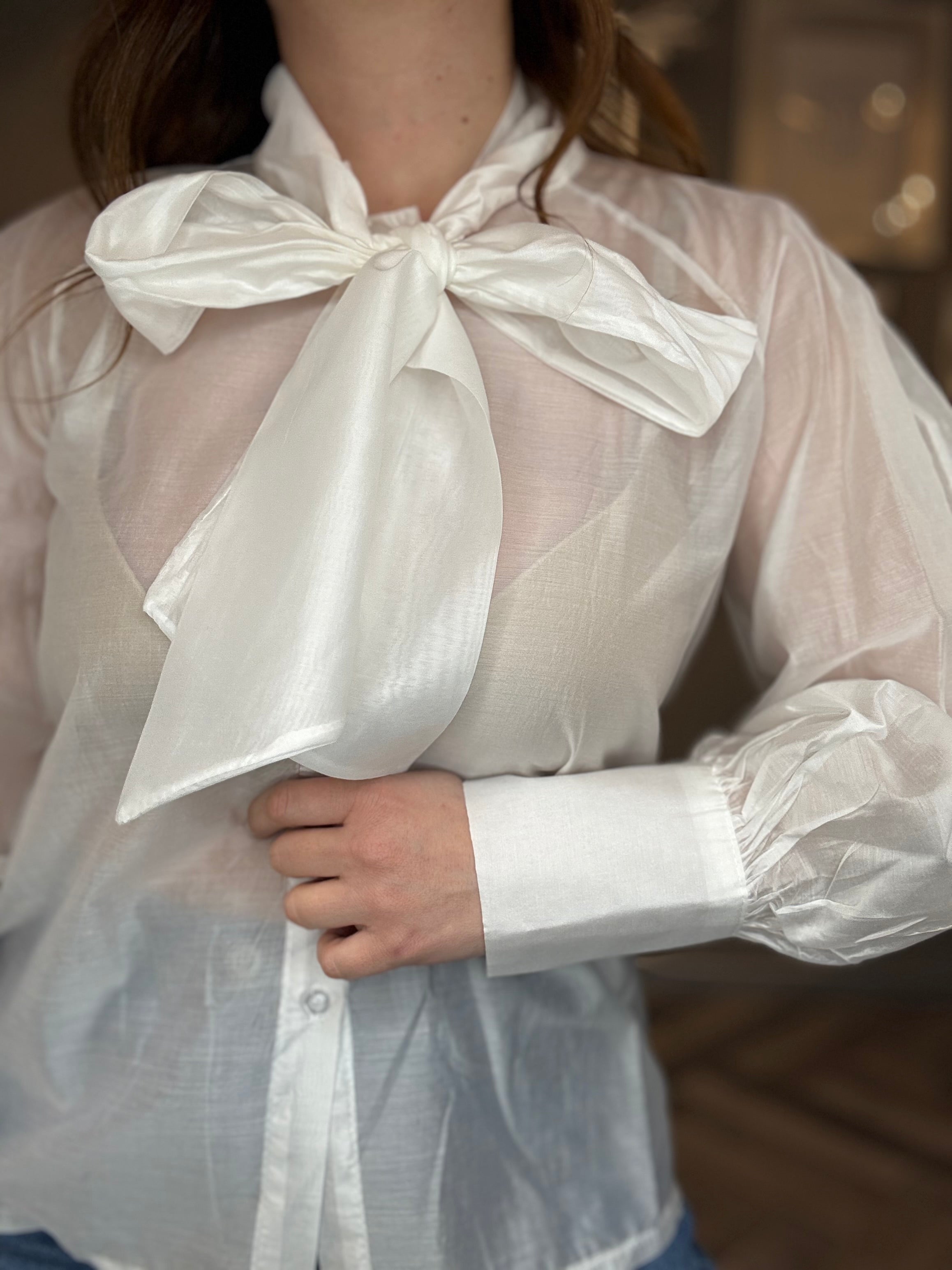 Camicia in tencel con fiocco