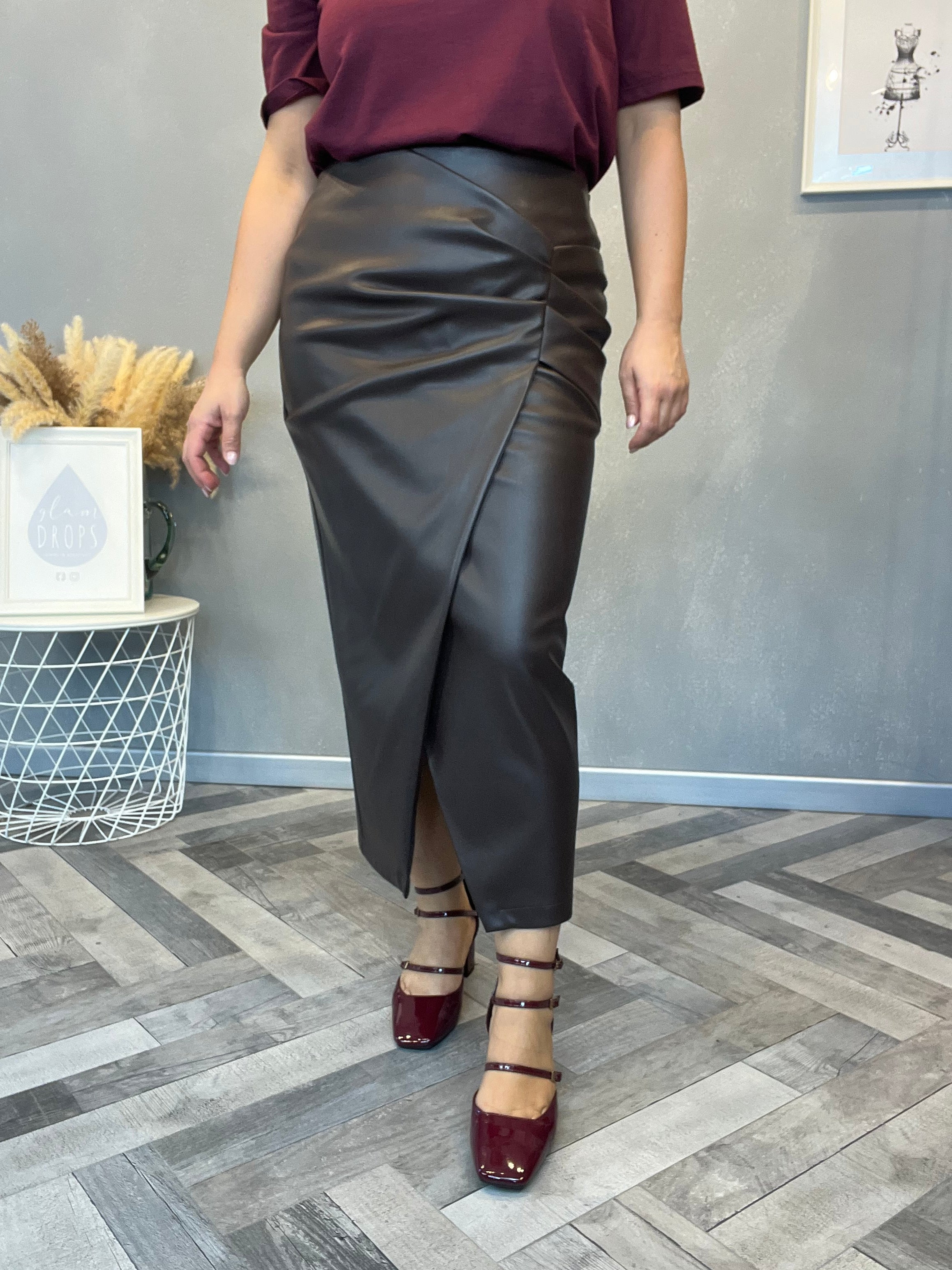 Gonna midi in ecopelle moro