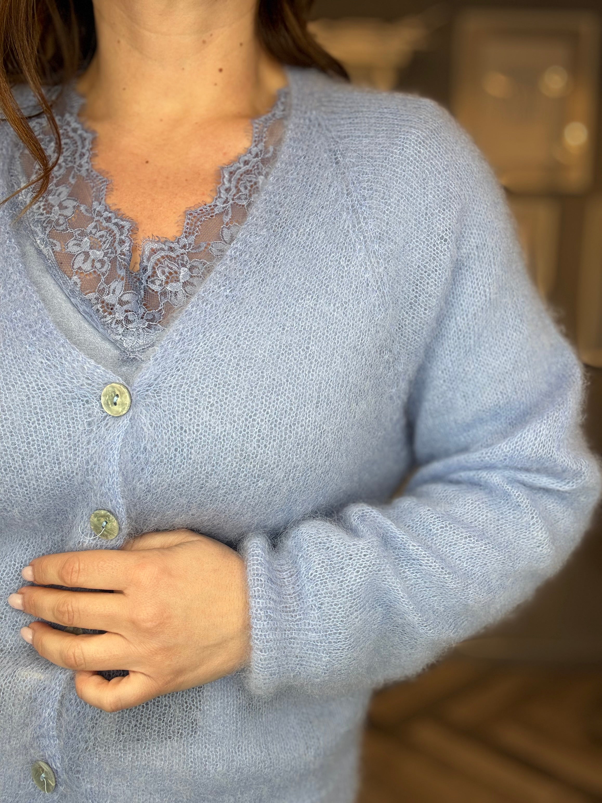 Cardigan in kid mohair celeste polvere